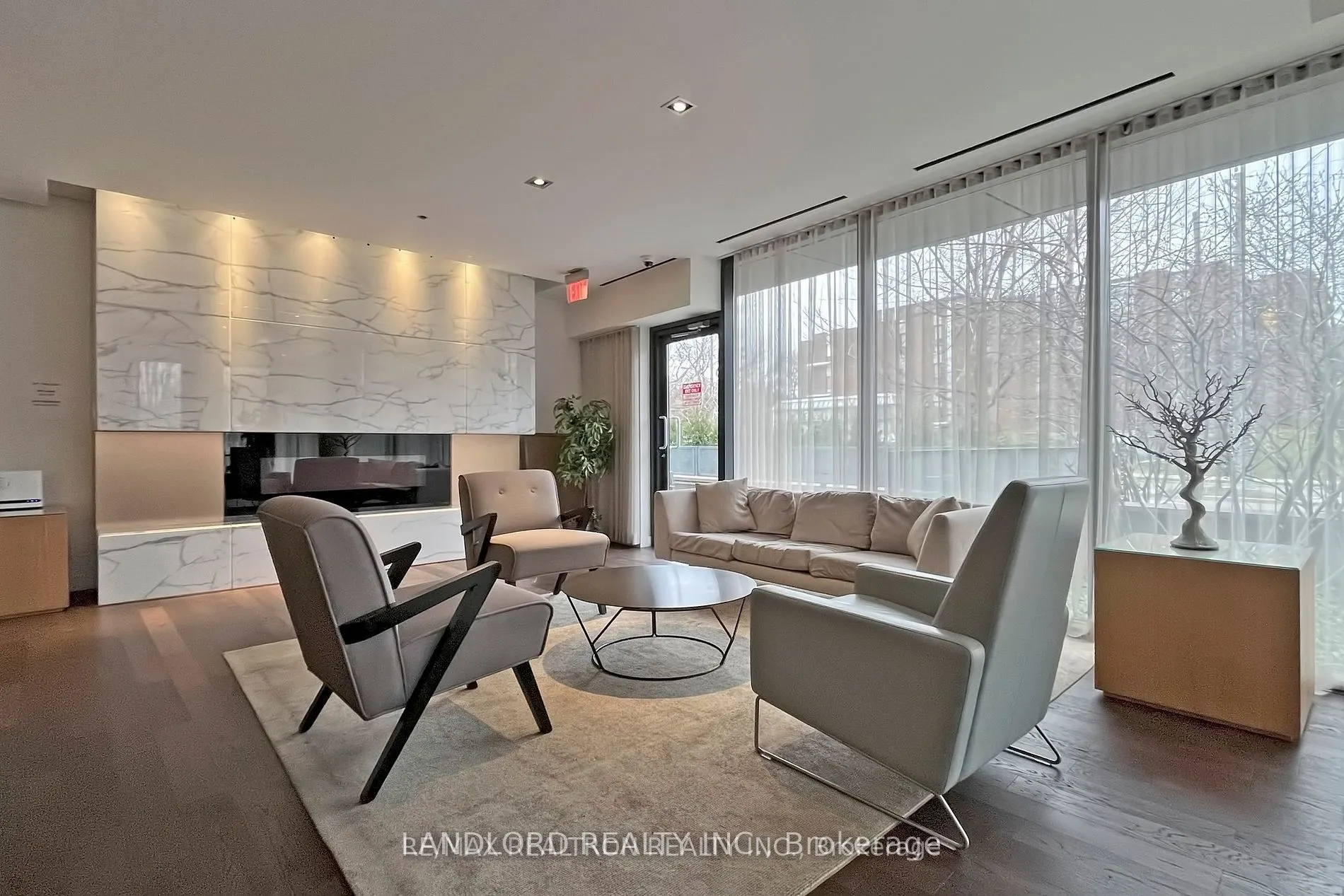 85 The Donway W, #207