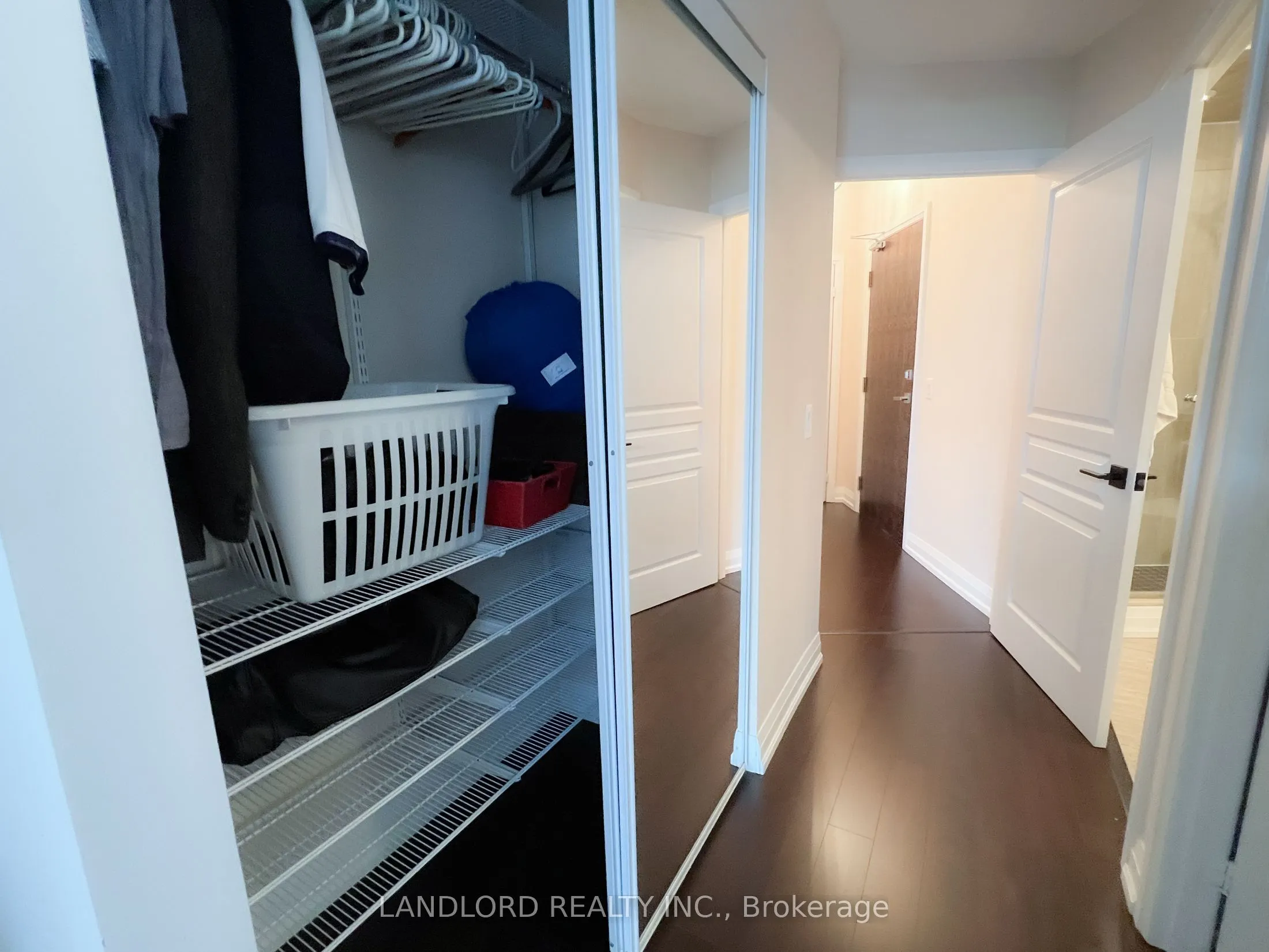 85 The Donway W, #207