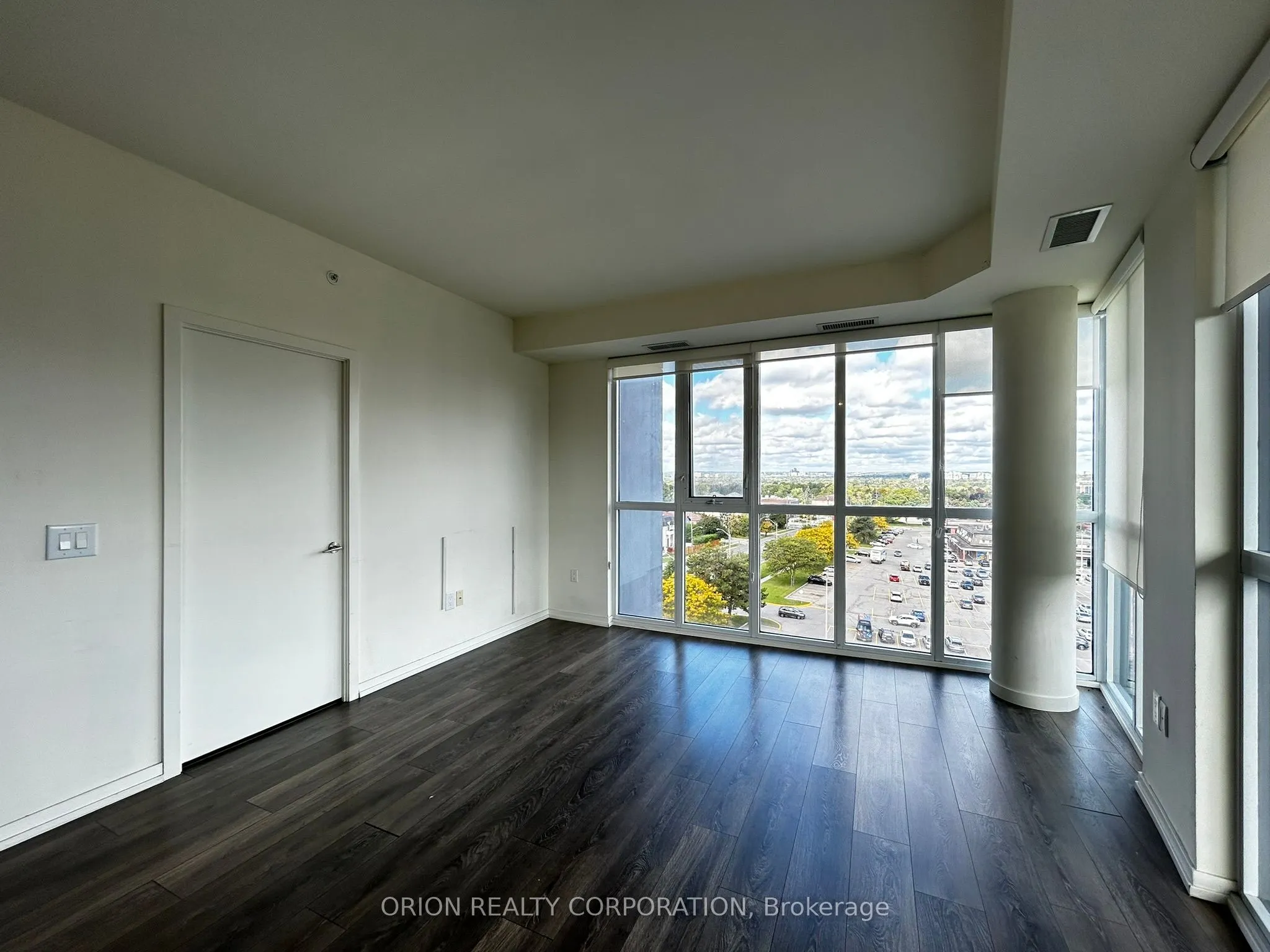 3237 Bayview Avenue, #906