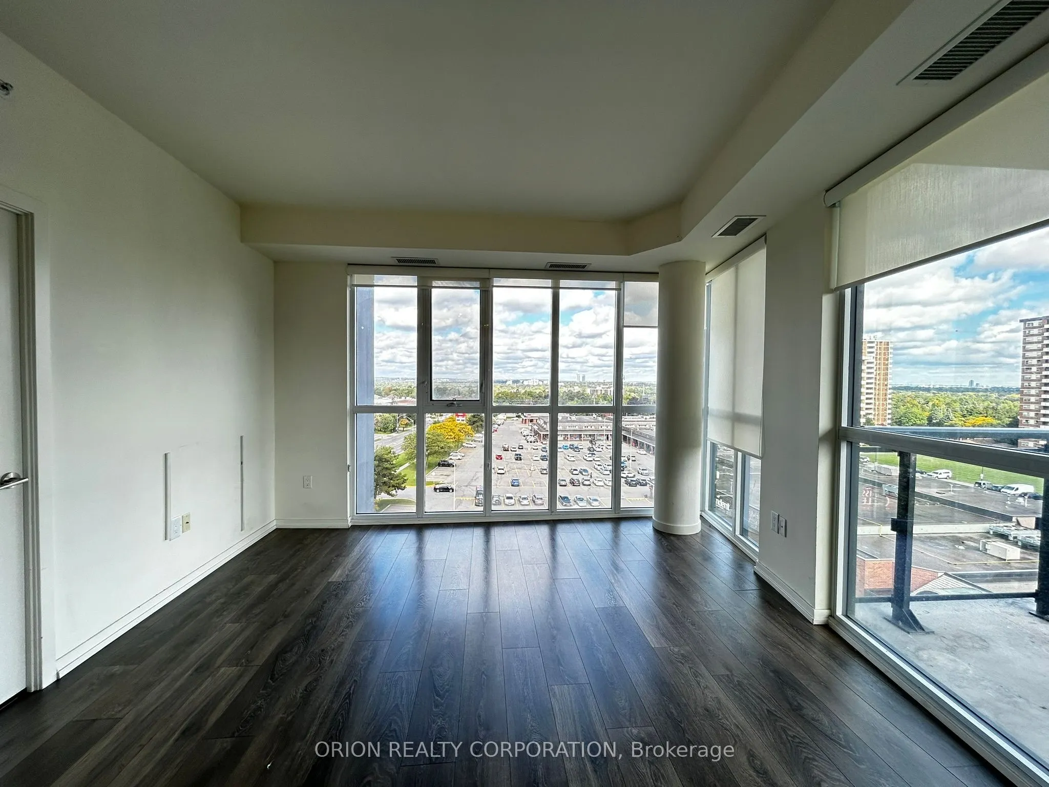 3237 Bayview Avenue, #906