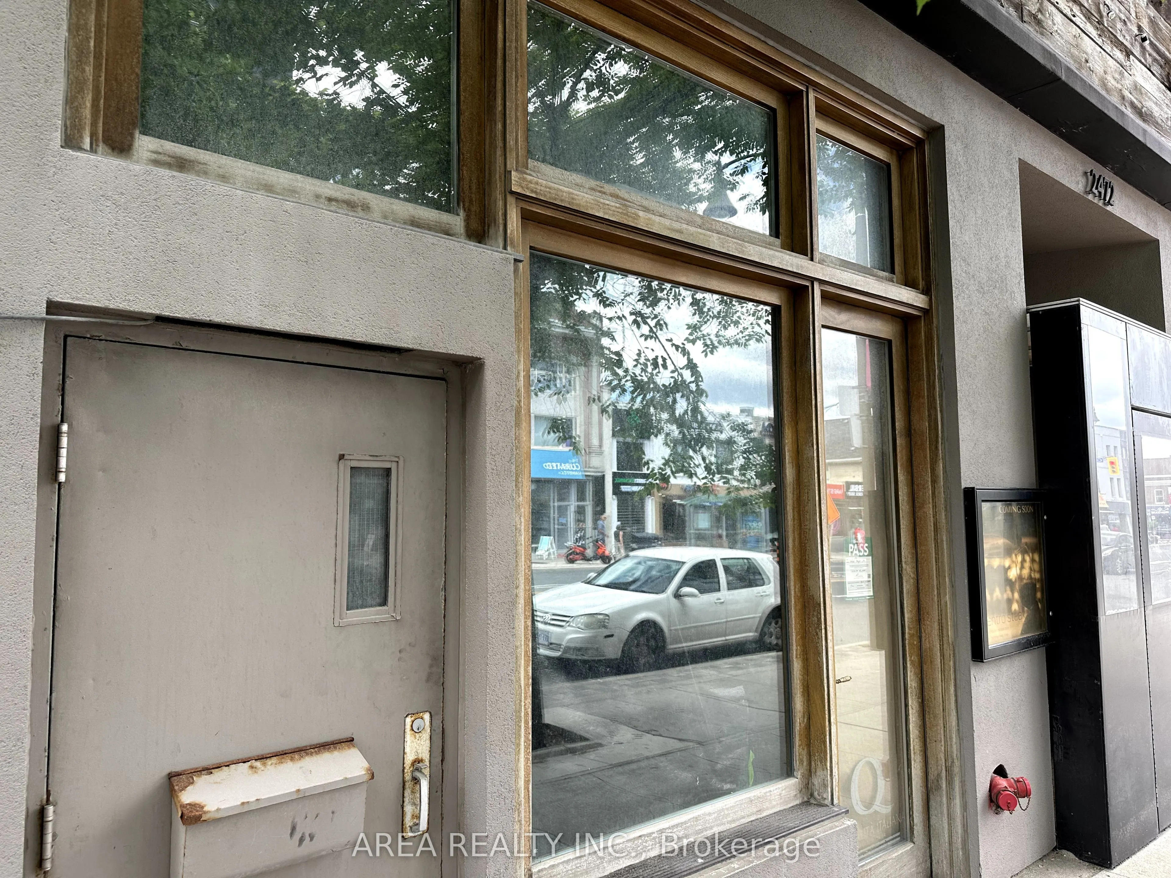 2472 Yonge Street
