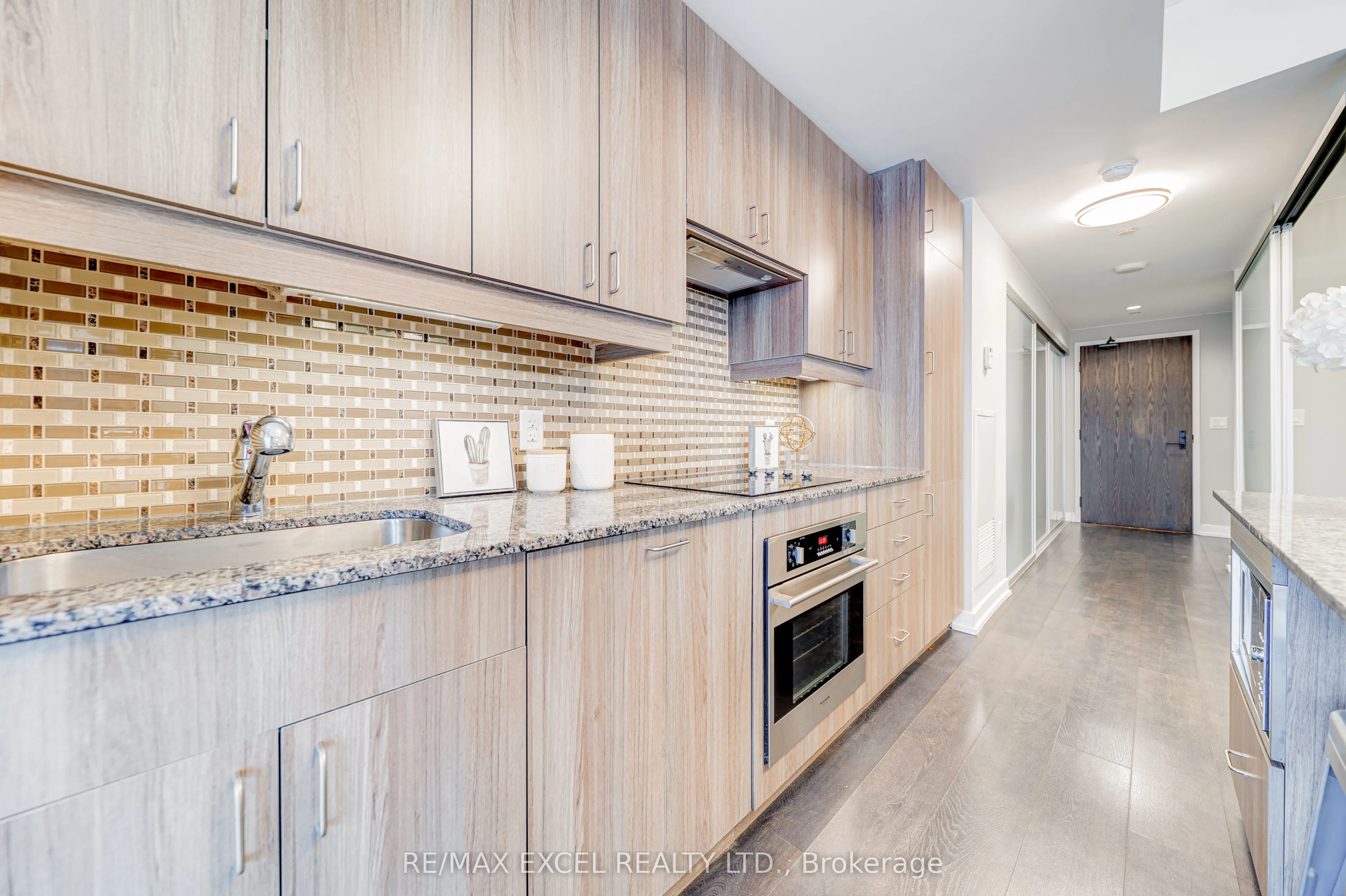 426 University Avenue, #1705
