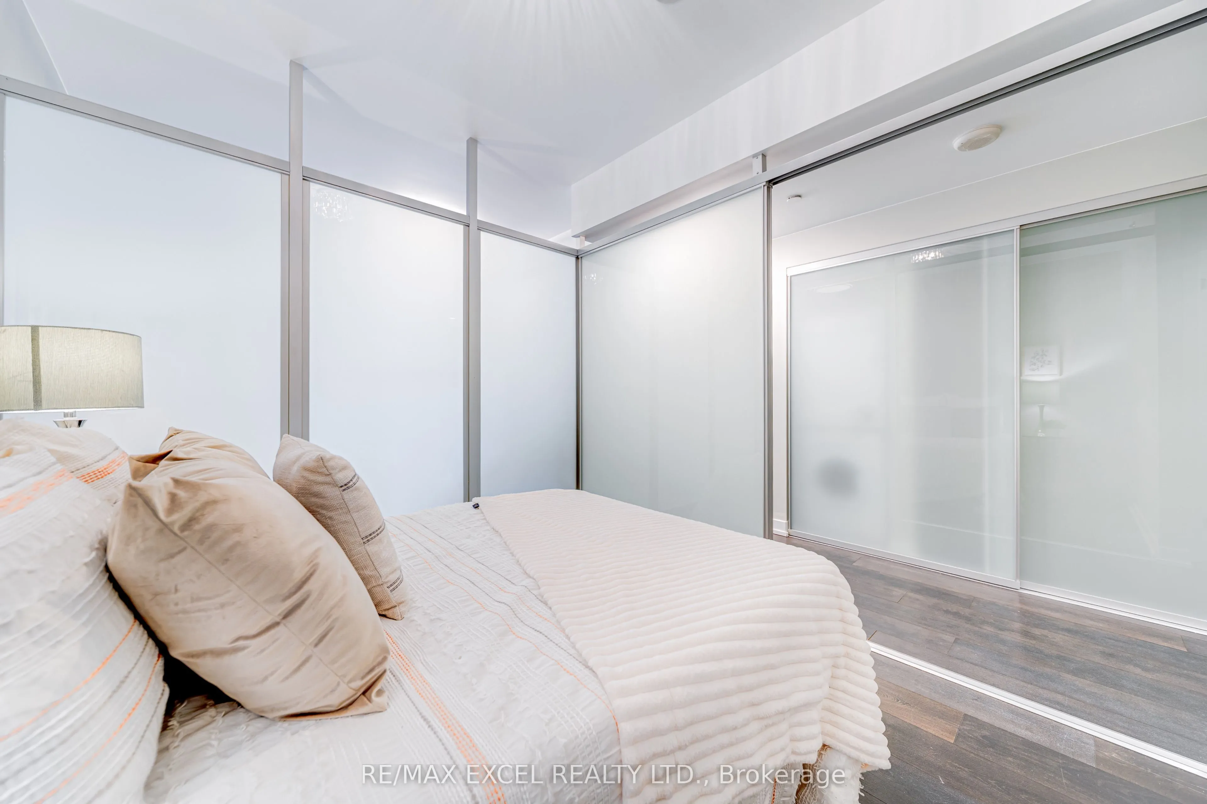 426 University Avenue, #1705