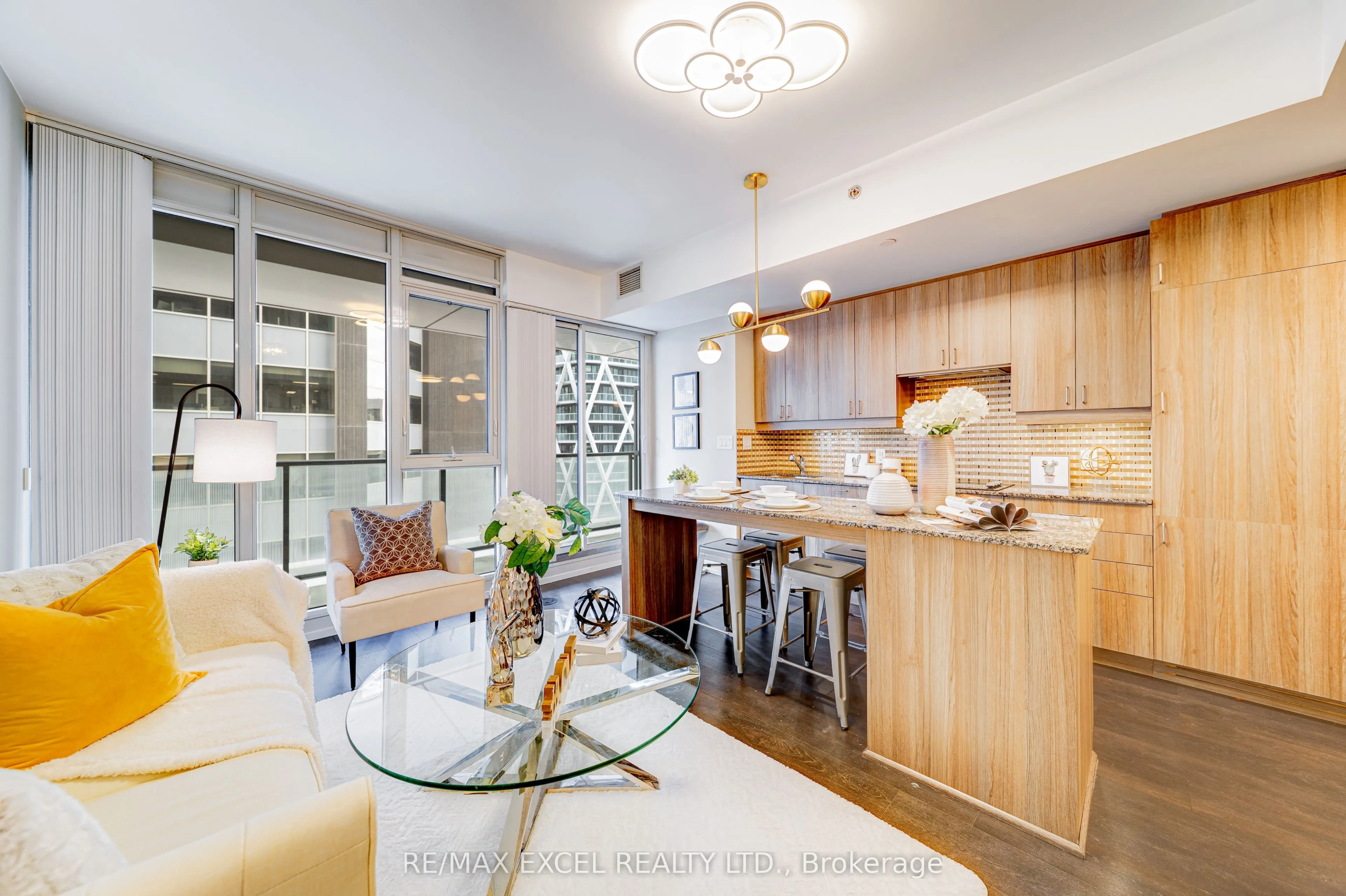 426 University Avenue, #1705