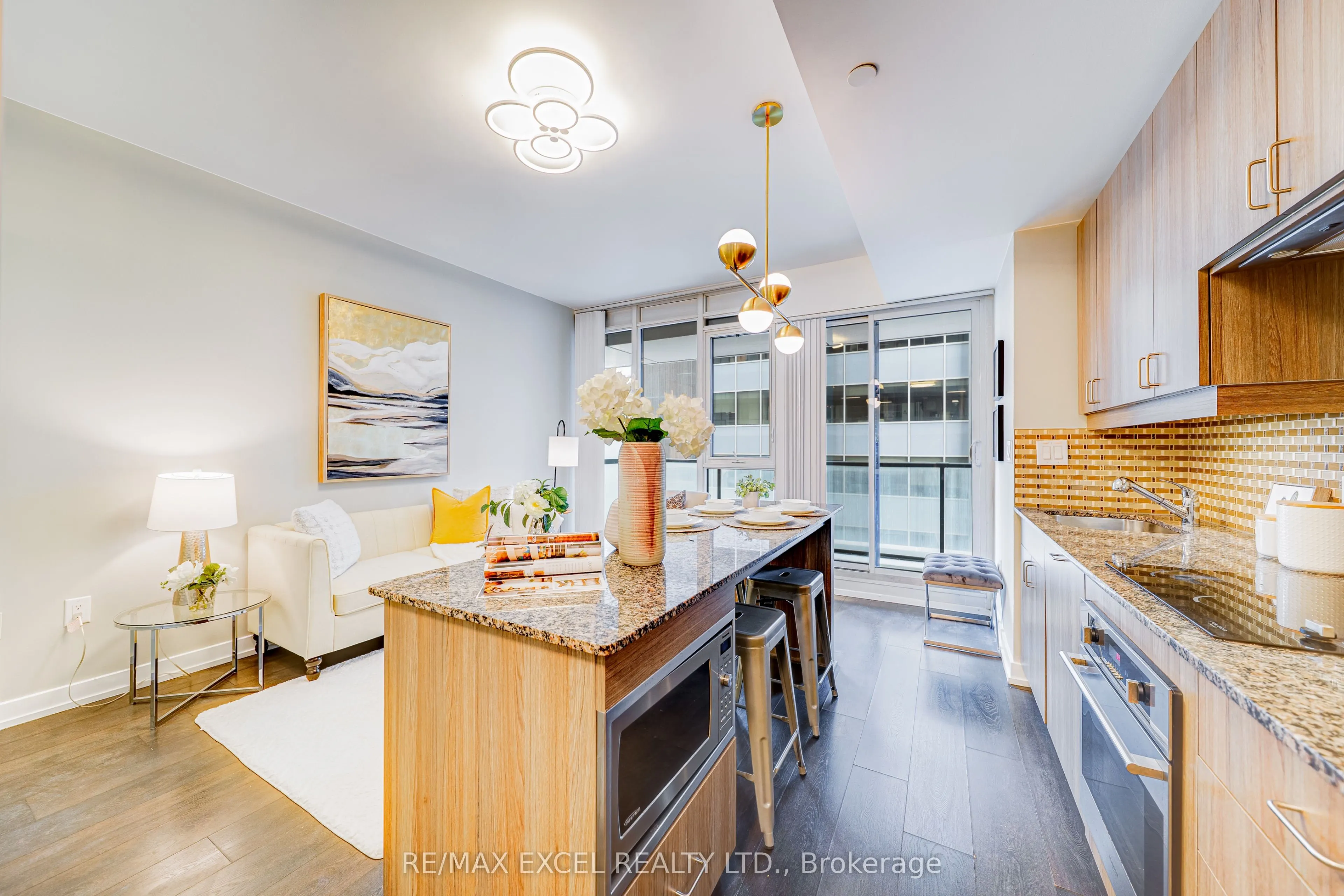 426 University Avenue, #1705