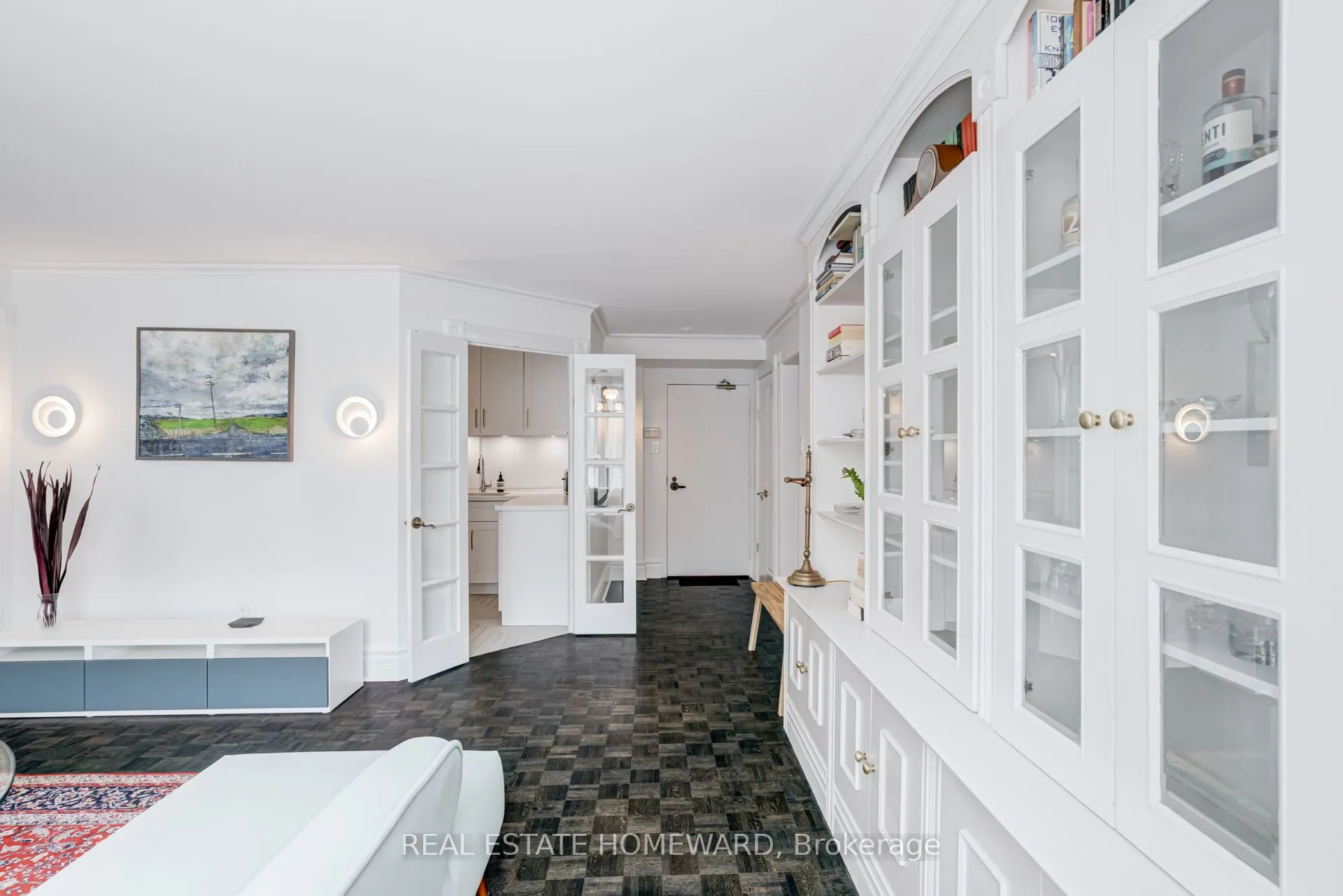 25 Maitland Street, #410