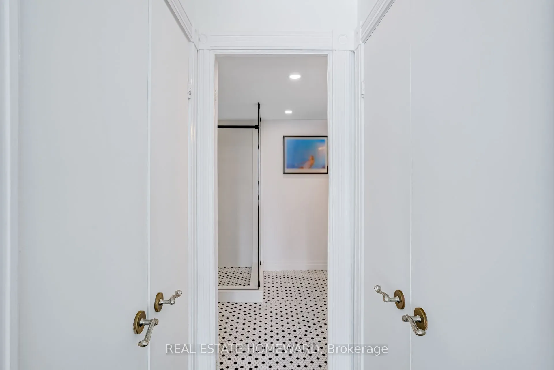 25 Maitland Street, #410