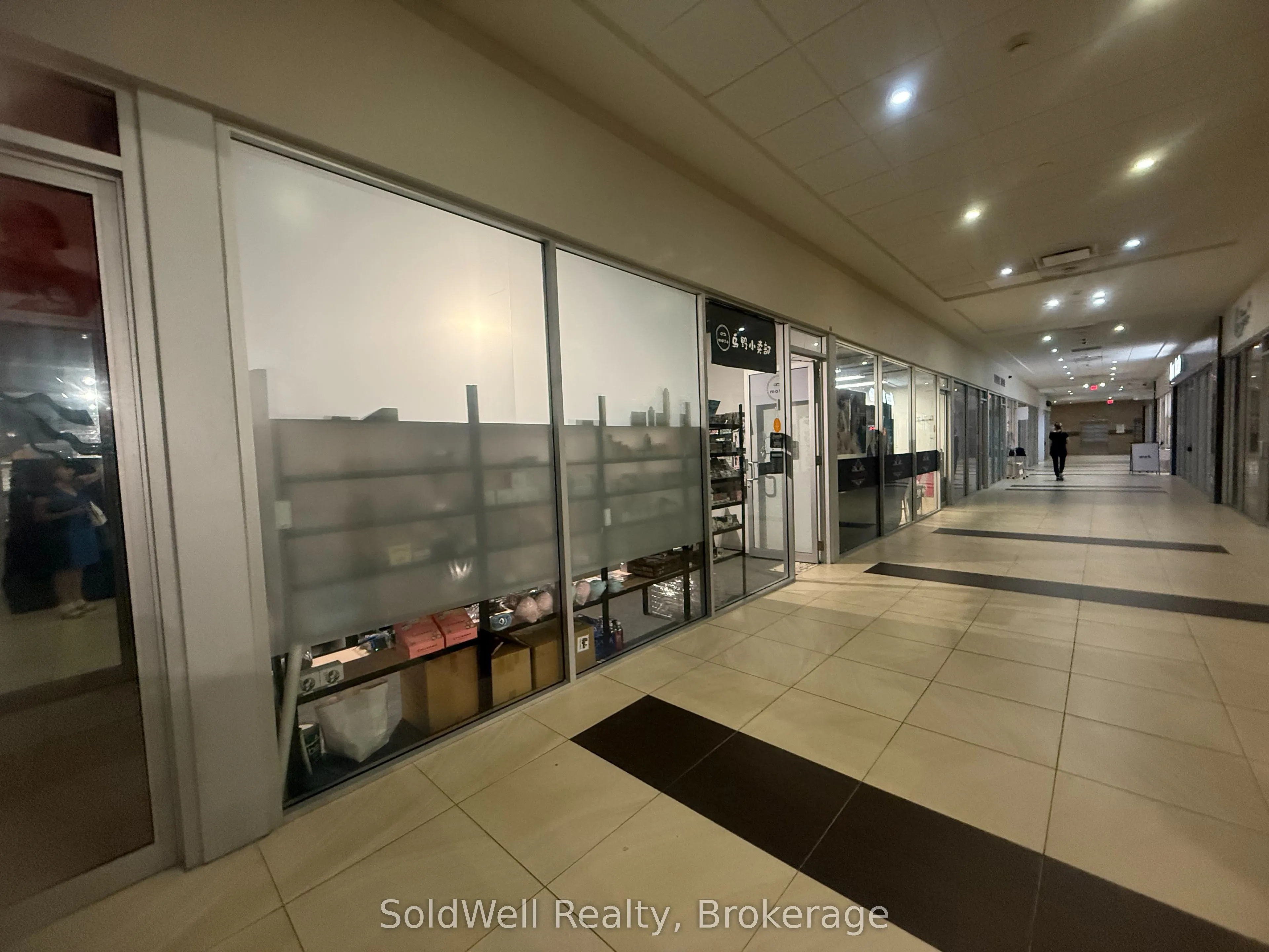 384 Yonge Street, #7