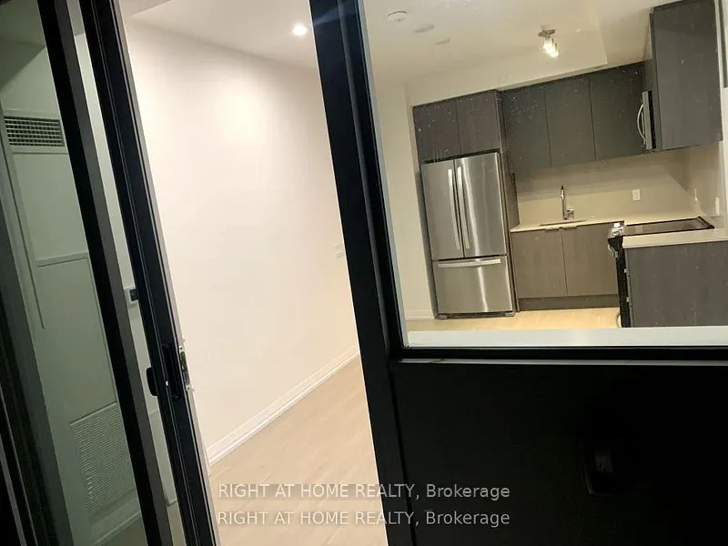 50 Dunfield Avenue, #515