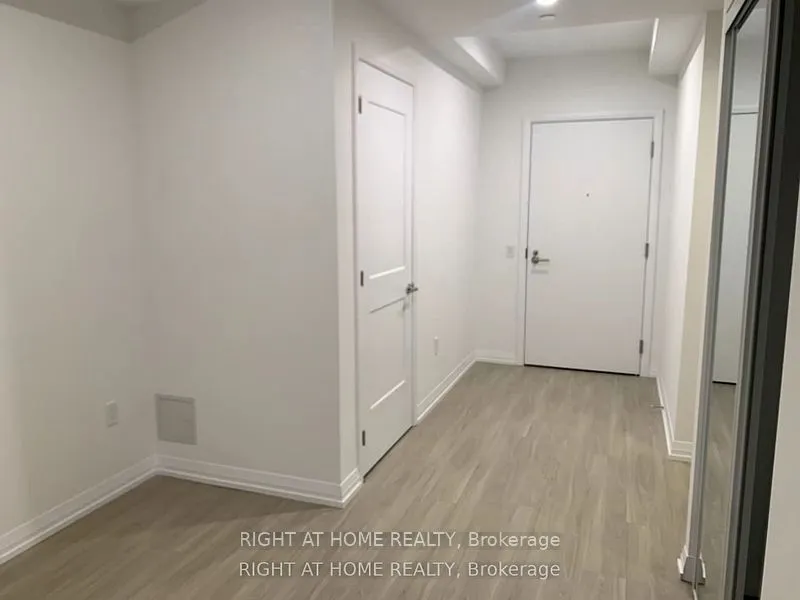 50 Dunfield Avenue, #515