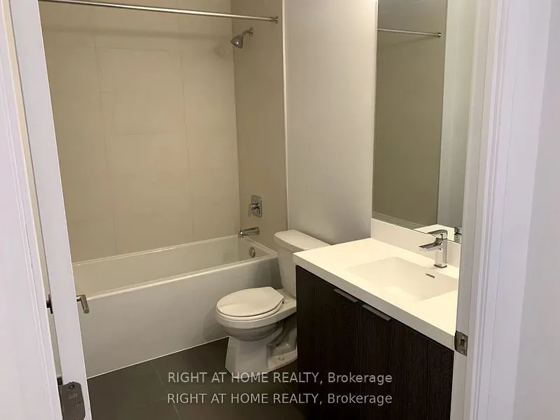 50 Dunfield Avenue, #515