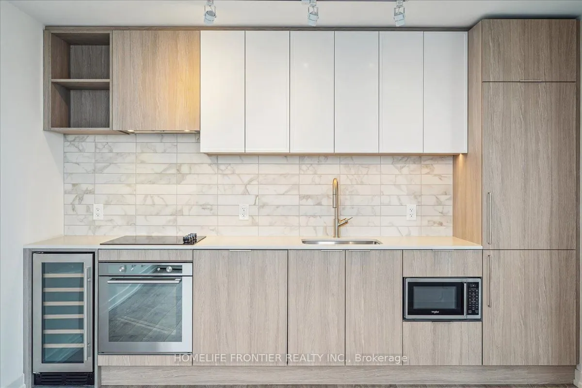 2020 Bathurst Street, #1916