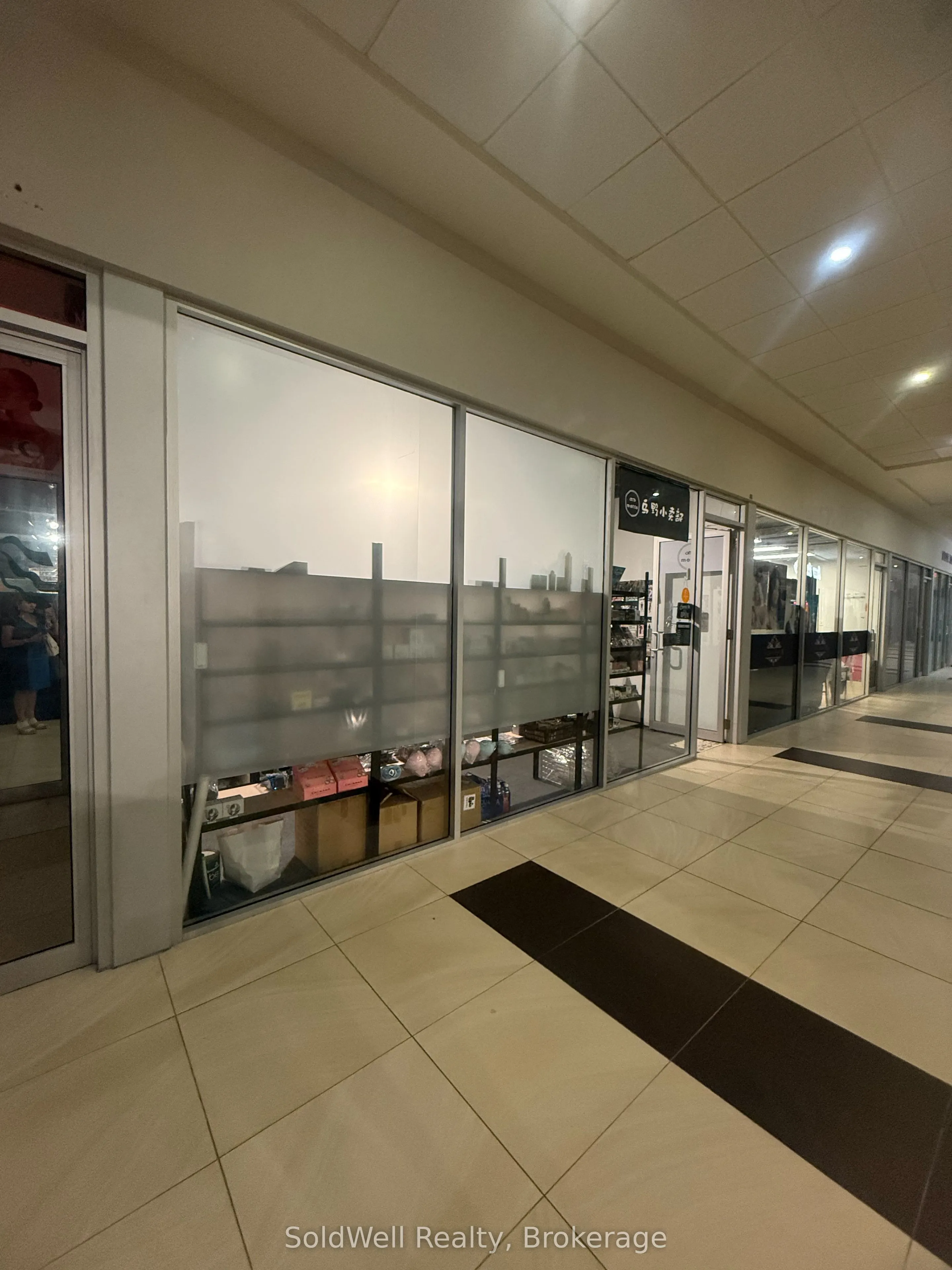 384 Yonge Street, #7