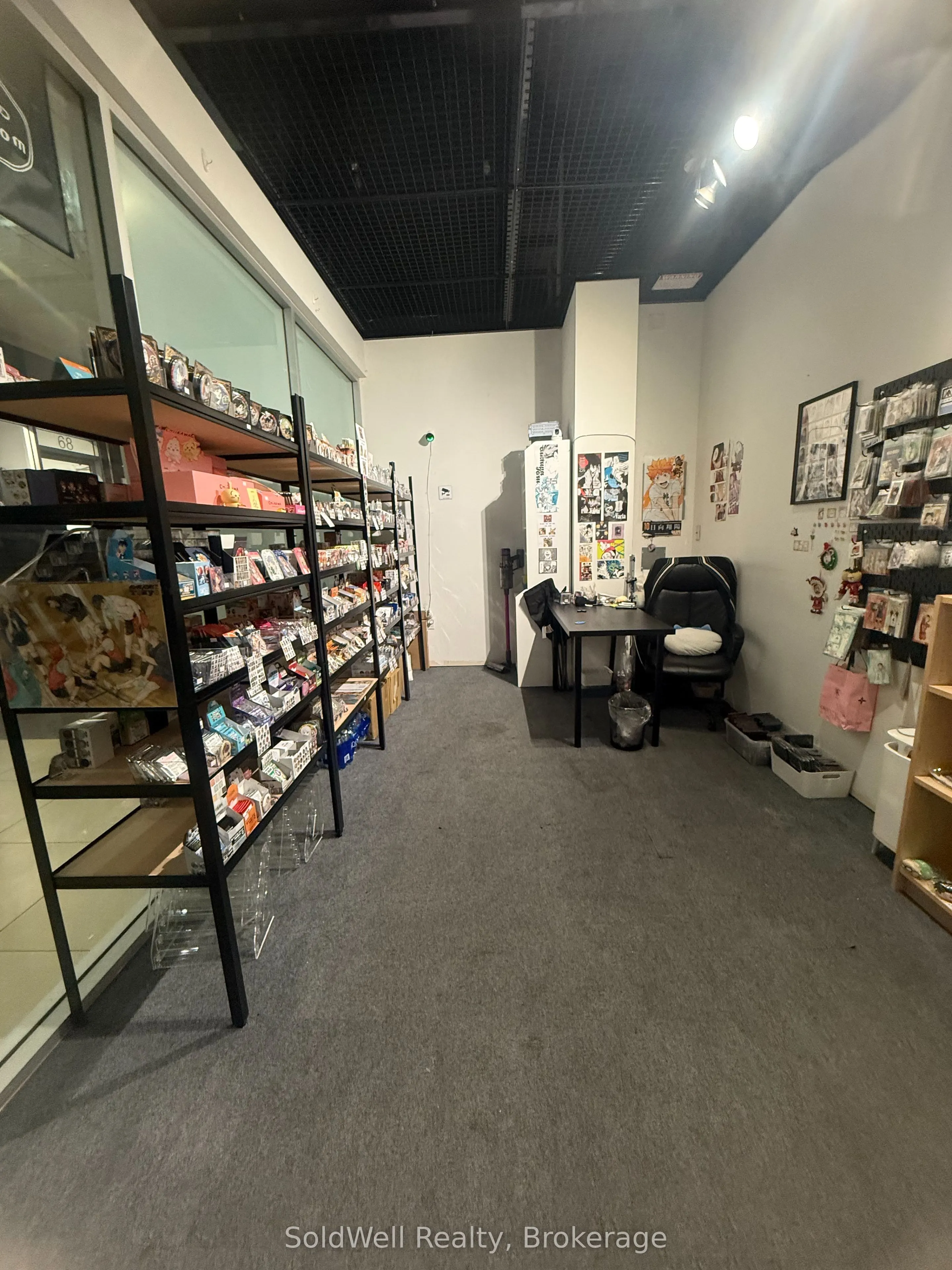 384 Yonge Street, #7