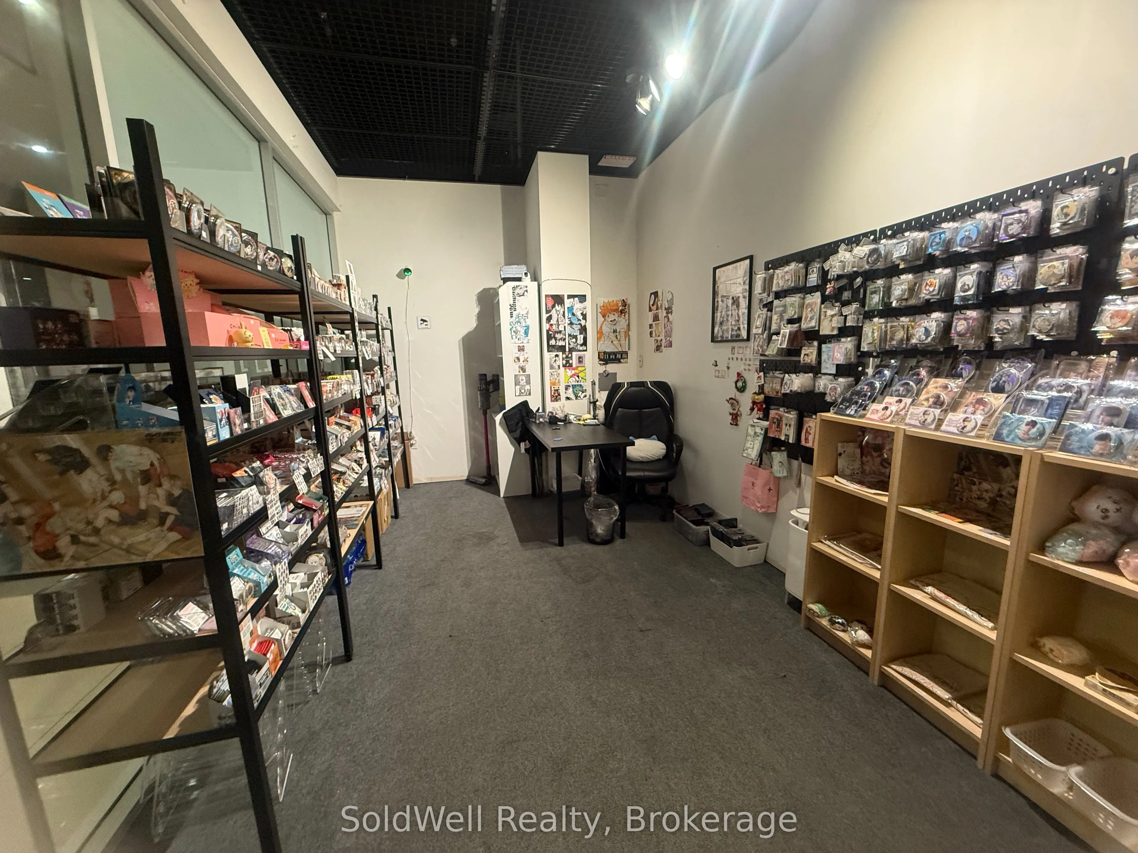 384 Yonge Street, #7