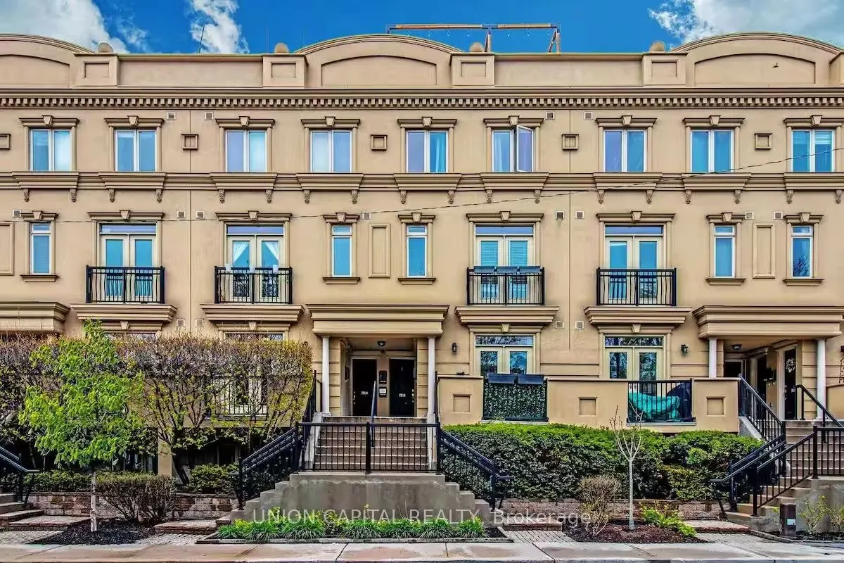 60 Carr Street, #TH3