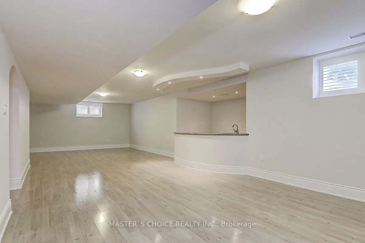 6 Terrace Avenue