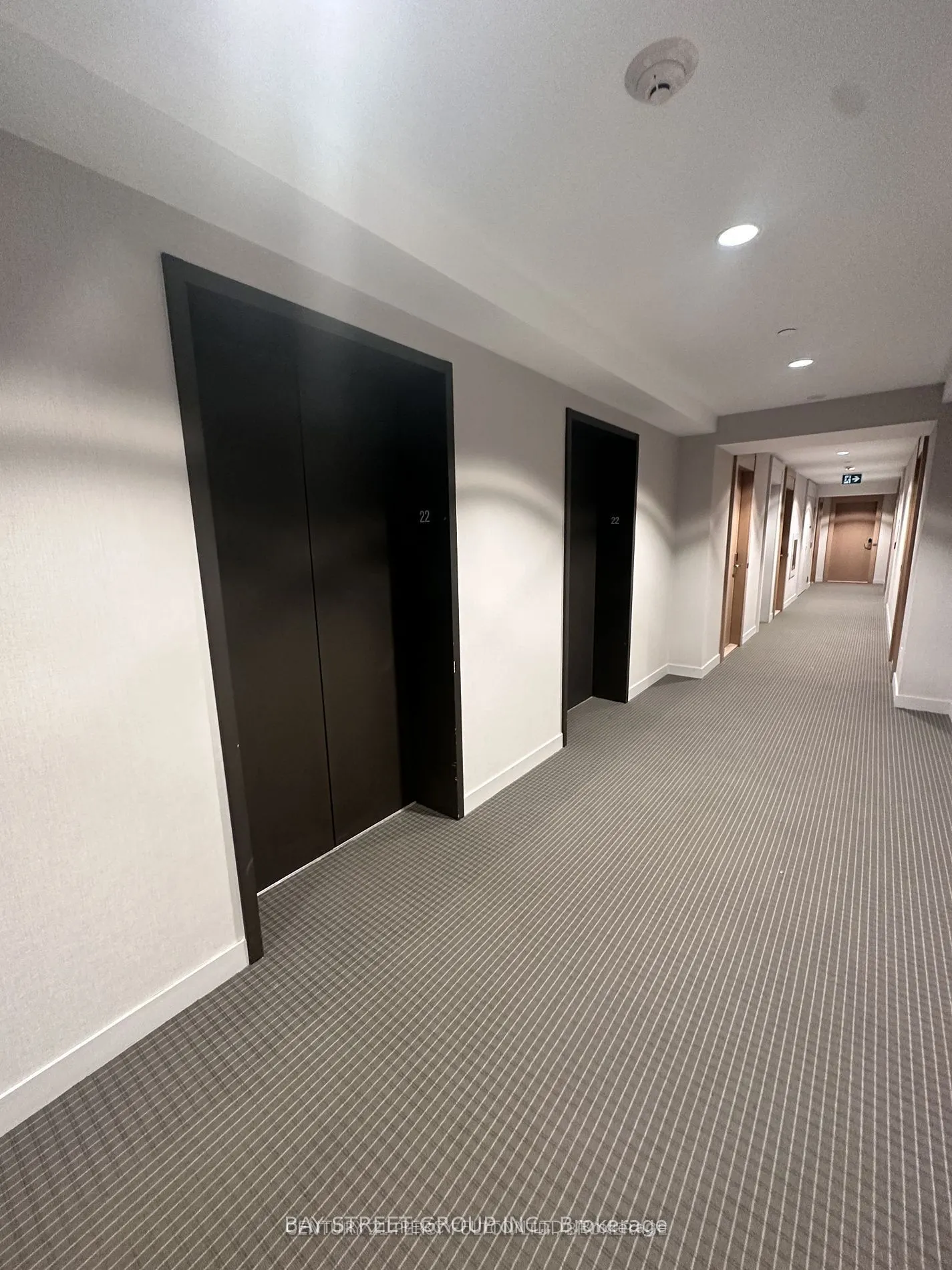 7 Grenville Street S, #2206