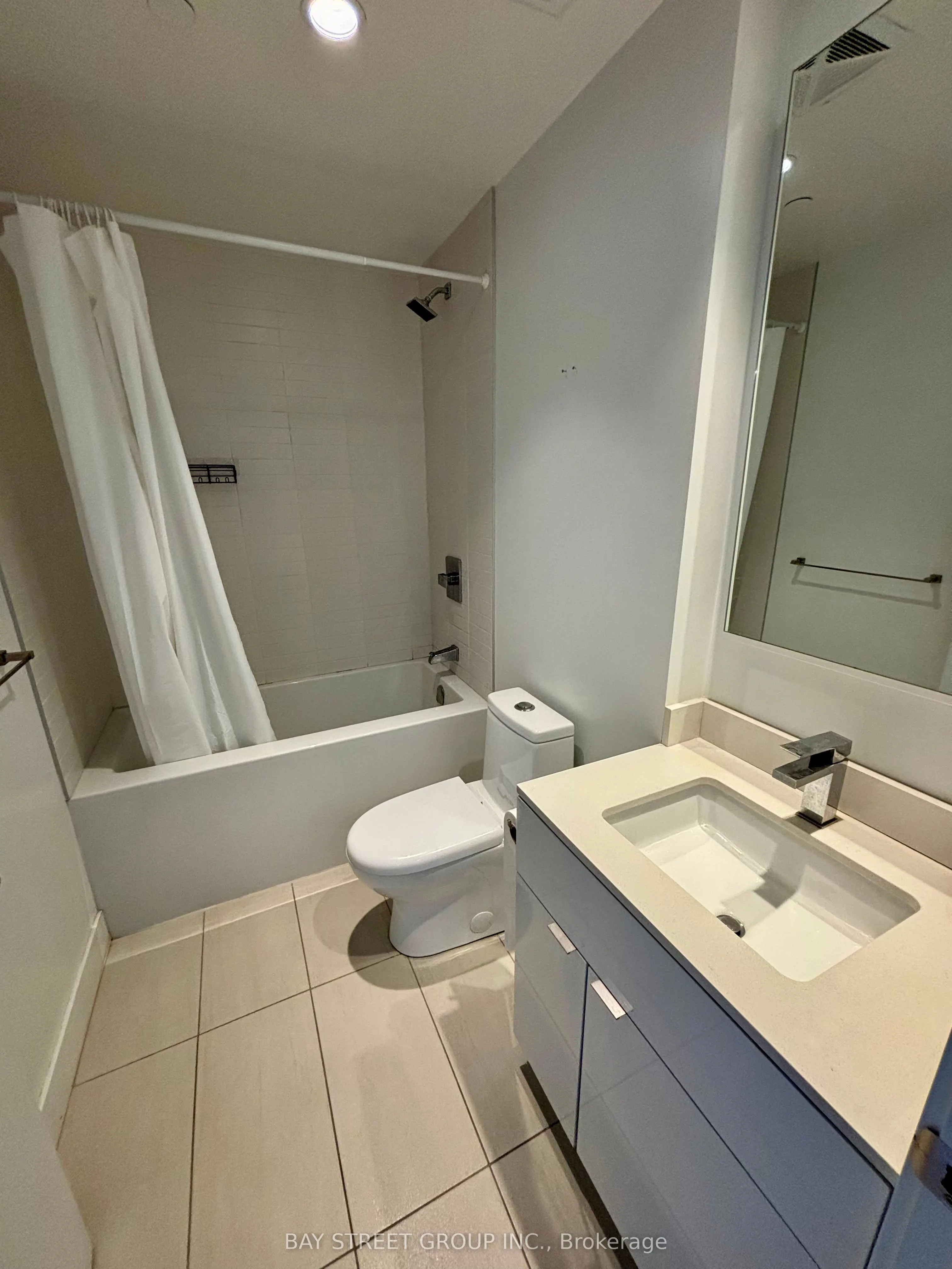 7 Grenville Street S, #2206