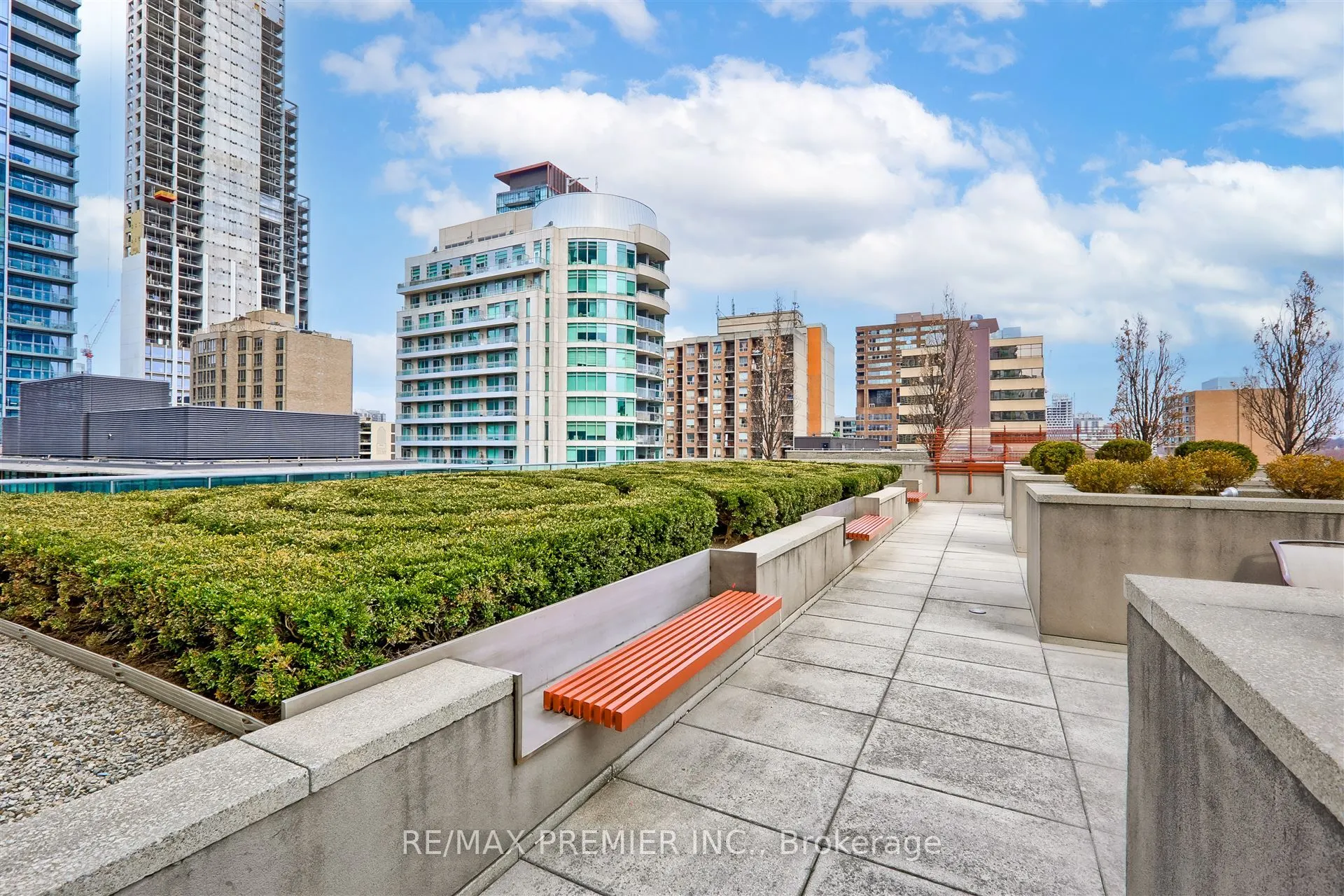 18 Yorkville Avenue