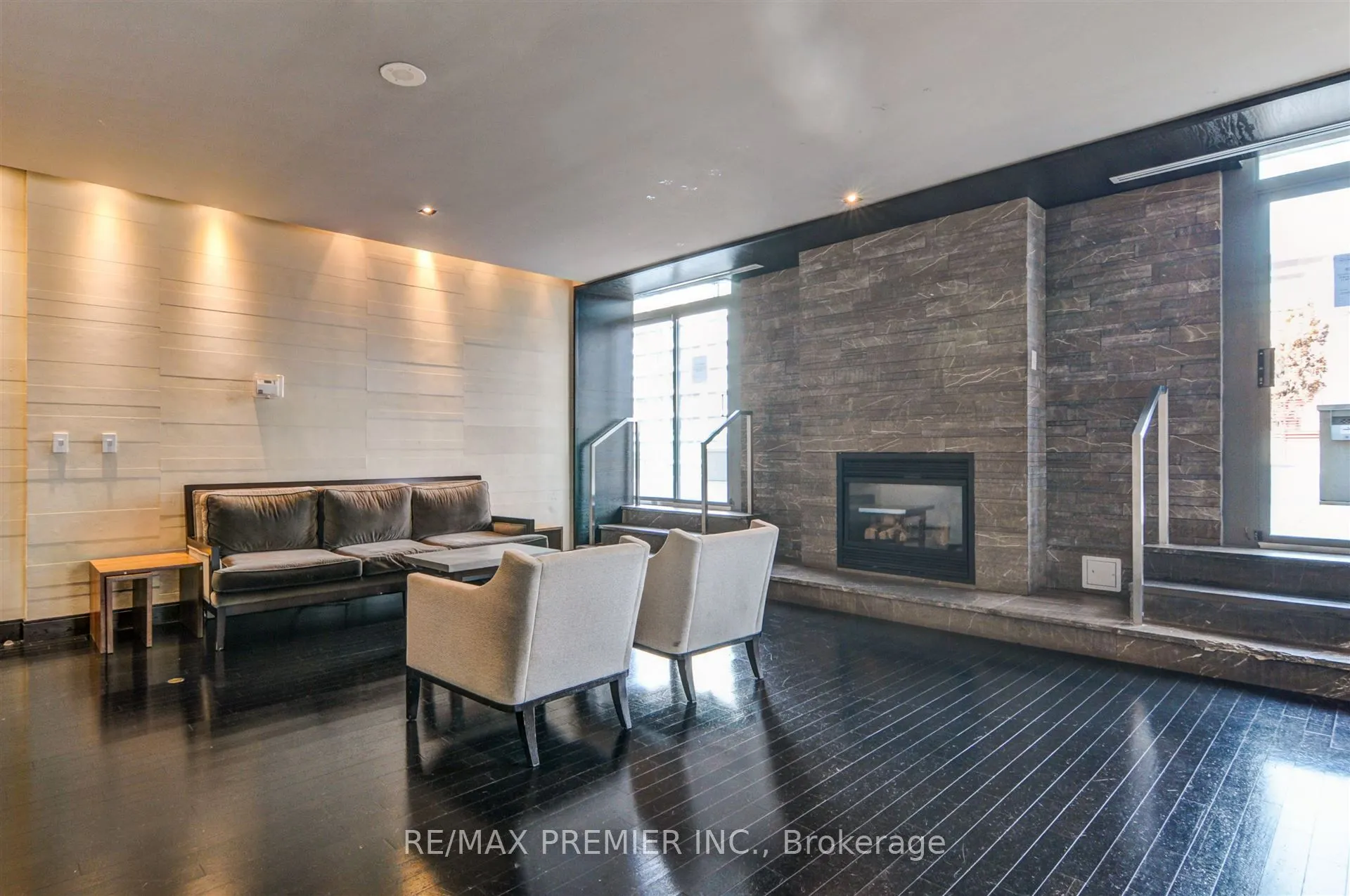 18 Yorkville Avenue