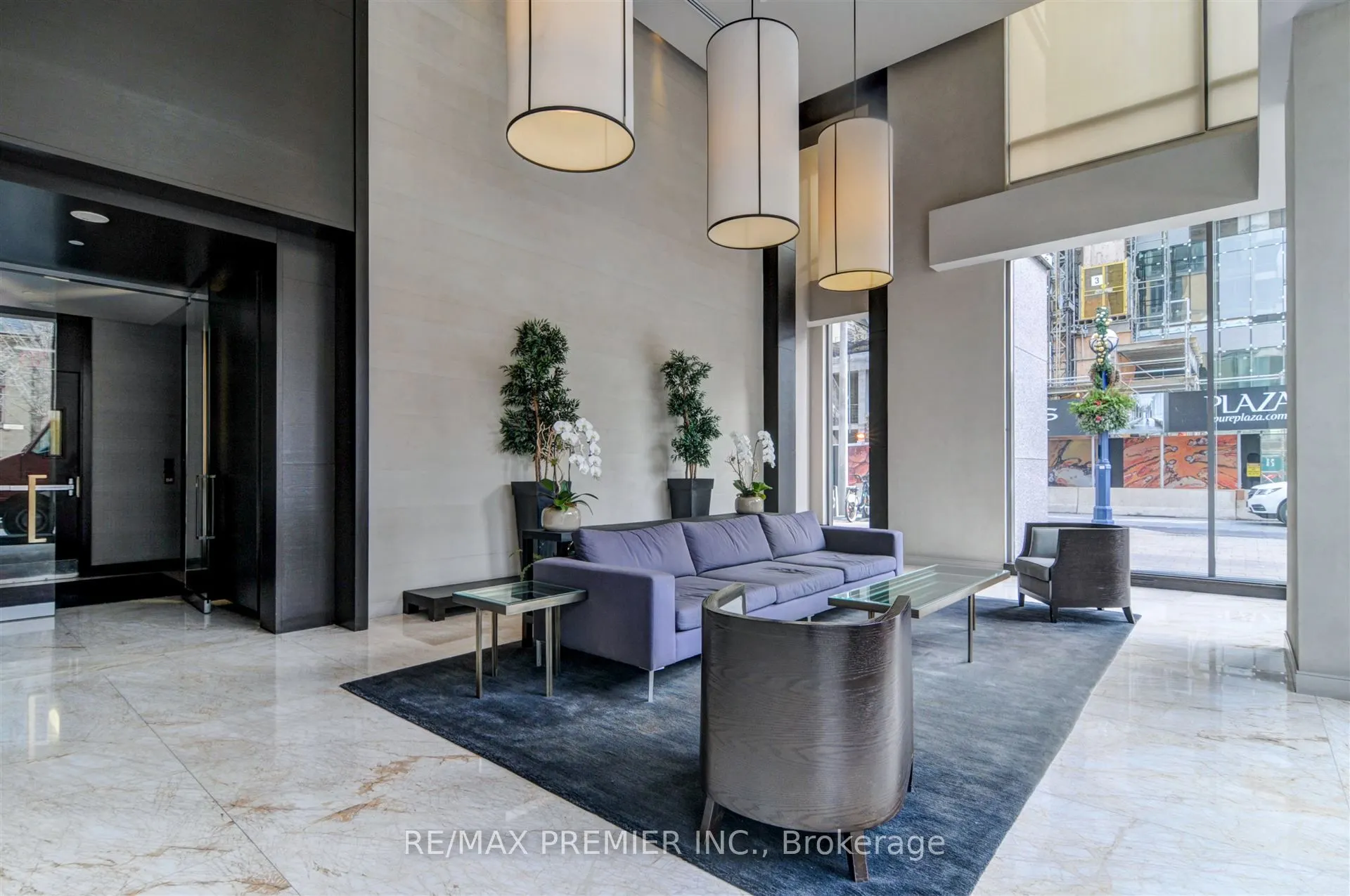 18 Yorkville Avenue
