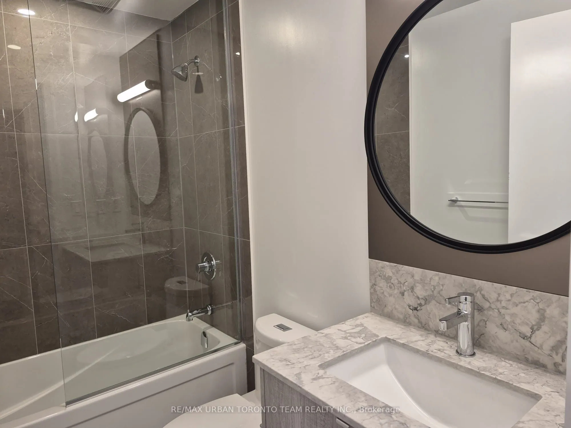 771 Yonge Street, #2803