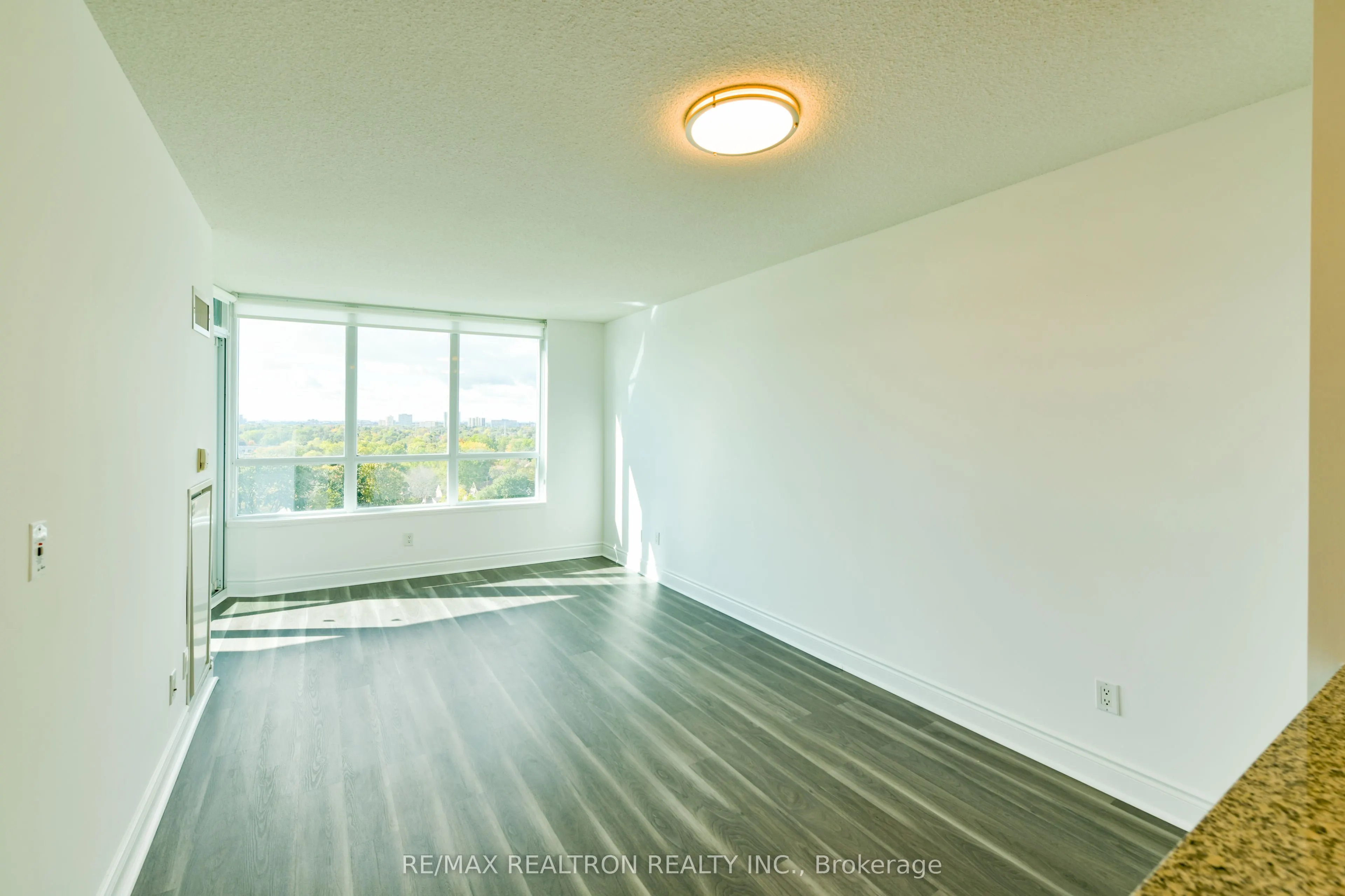 15 Greenview Avenue, #1109