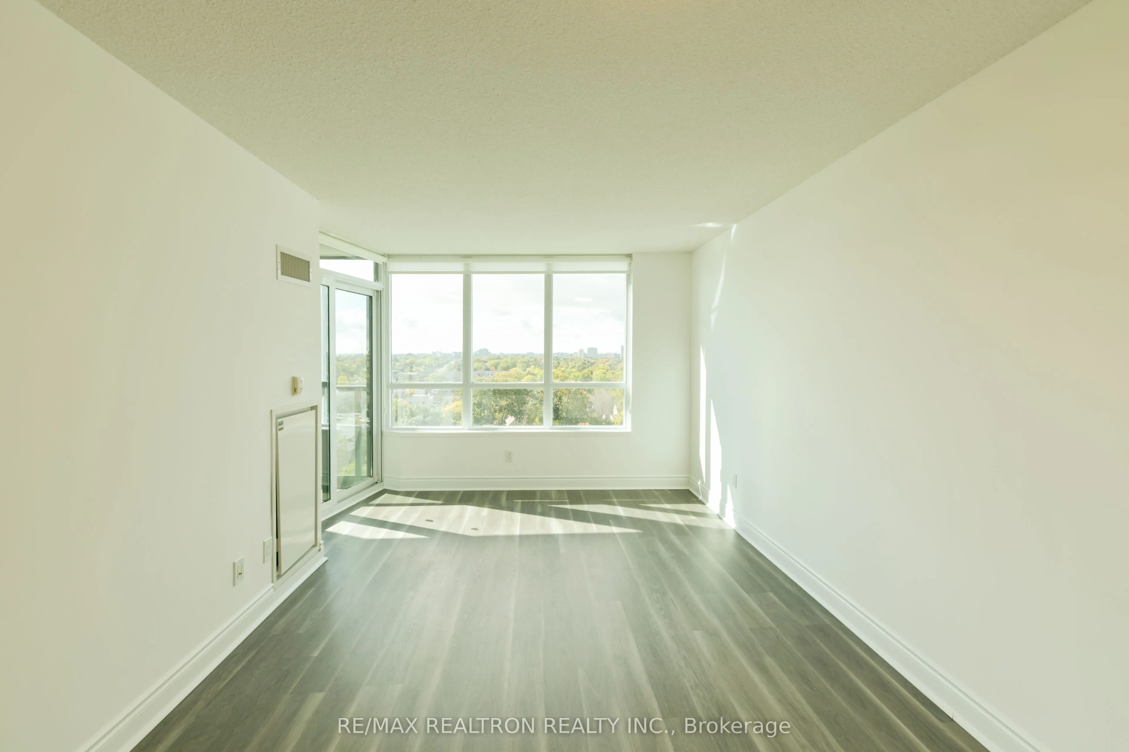 15 Greenview Avenue, #1109