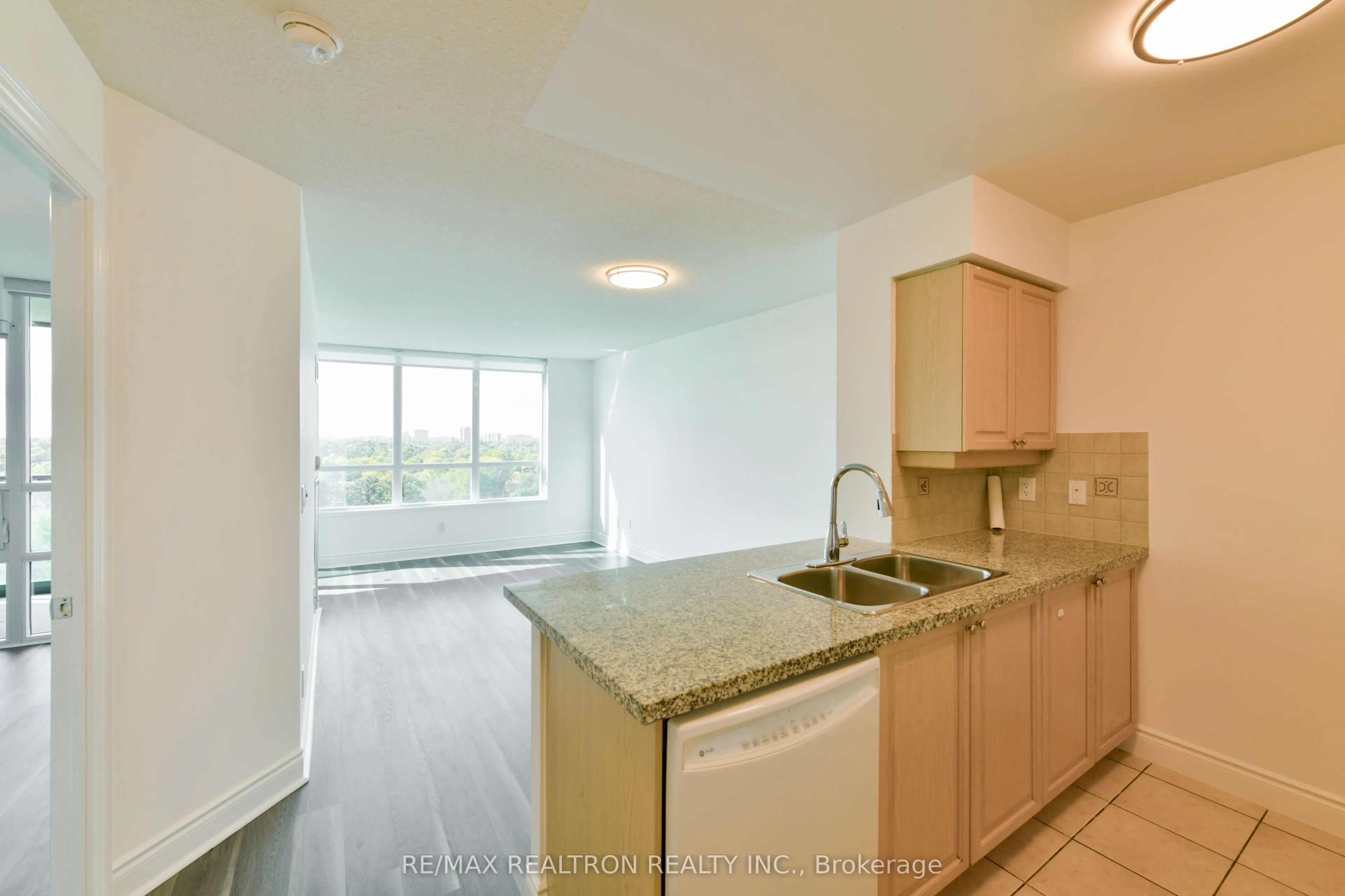 15 Greenview Avenue, #1109