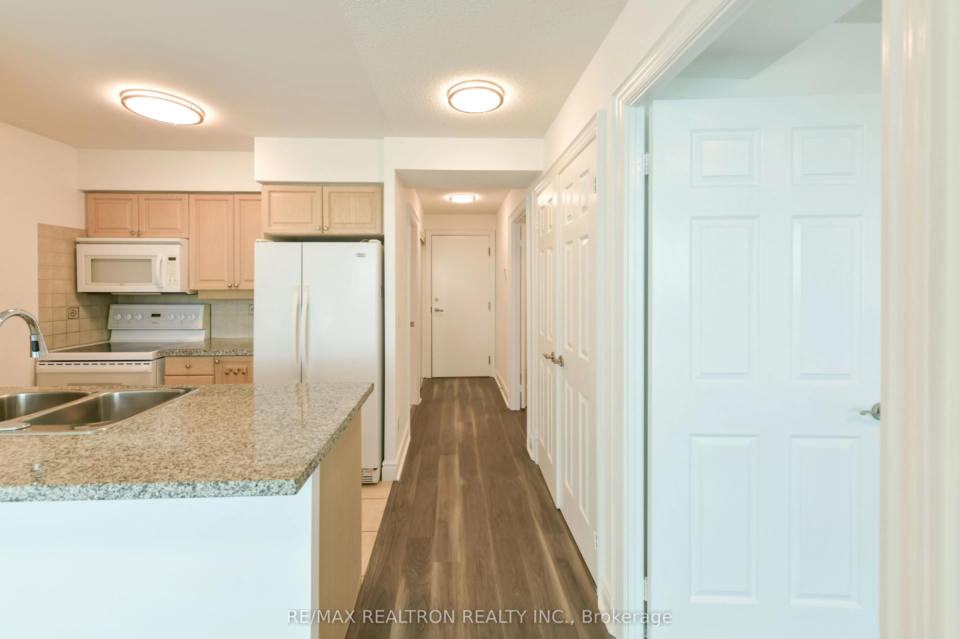 15 Greenview Avenue, #1109