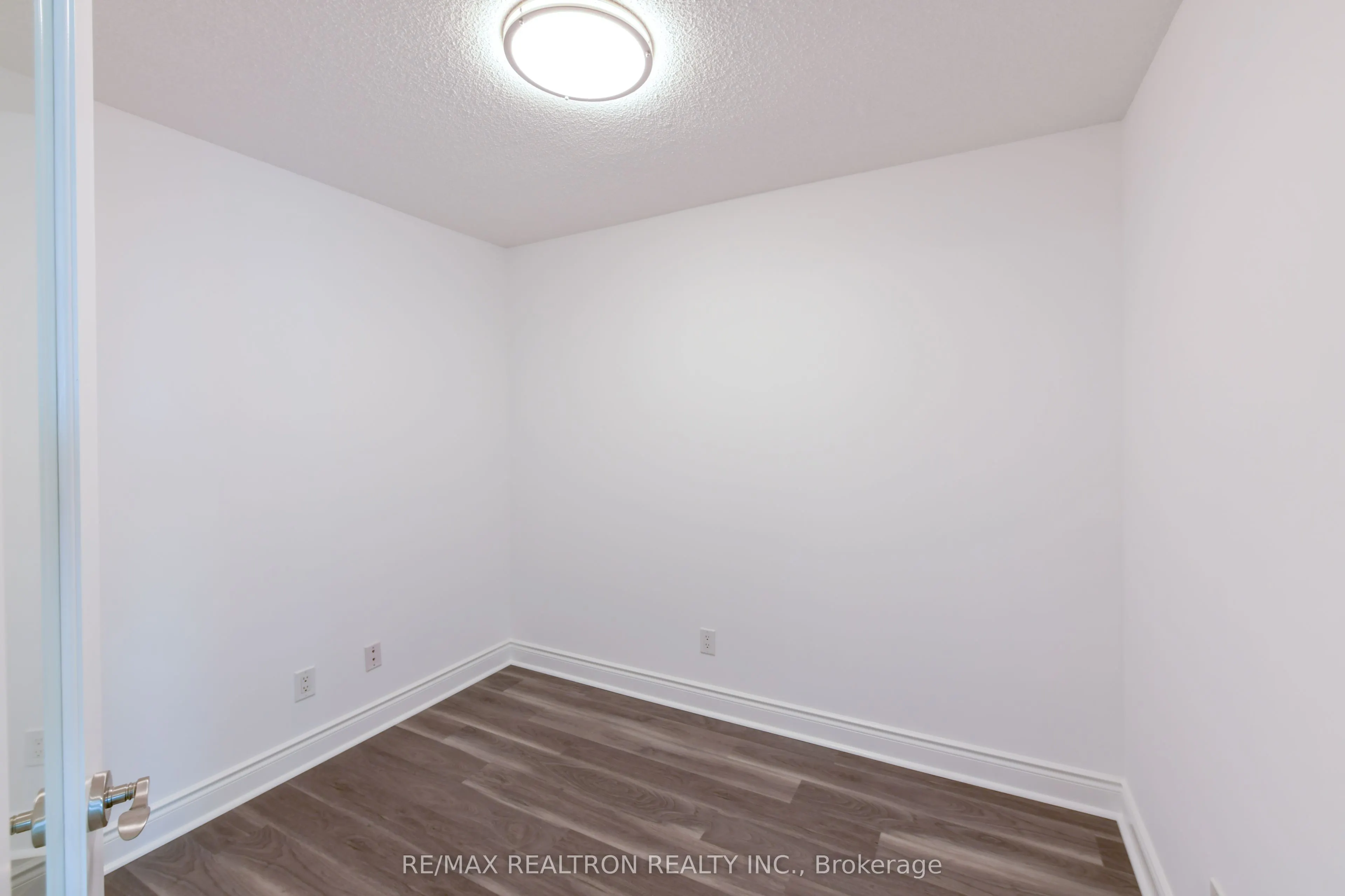 15 Greenview Avenue, #1109