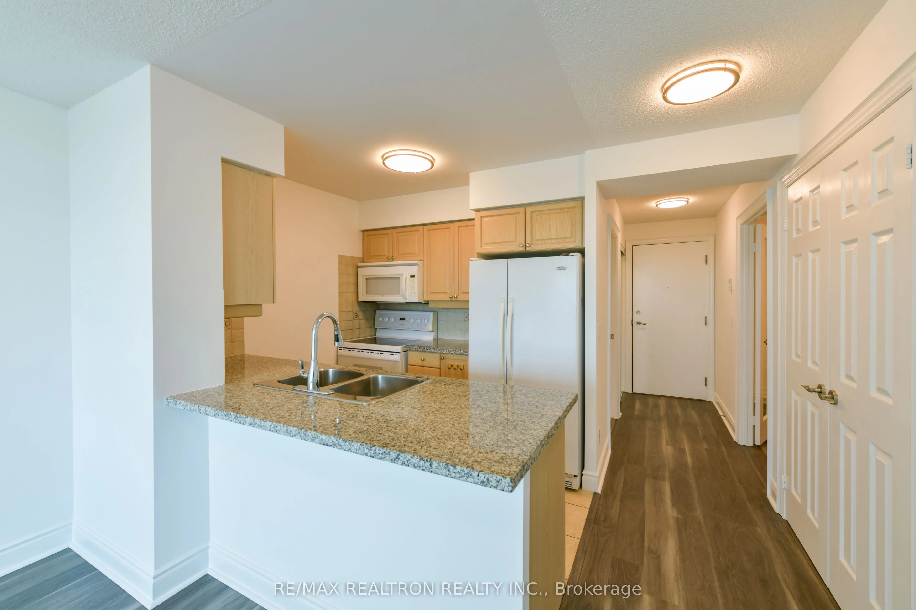 15 Greenview Avenue, #1109