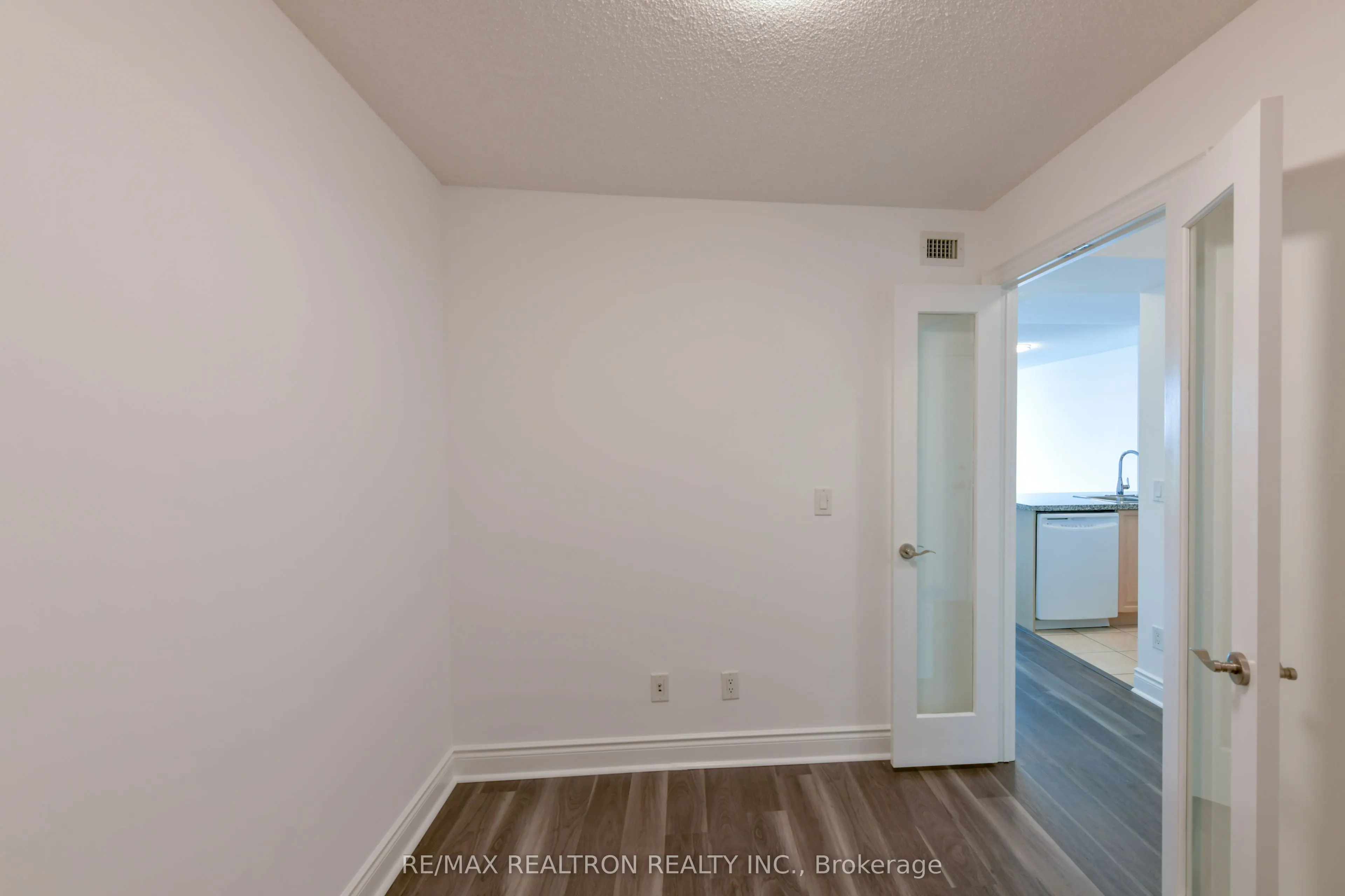 15 Greenview Avenue, #1109