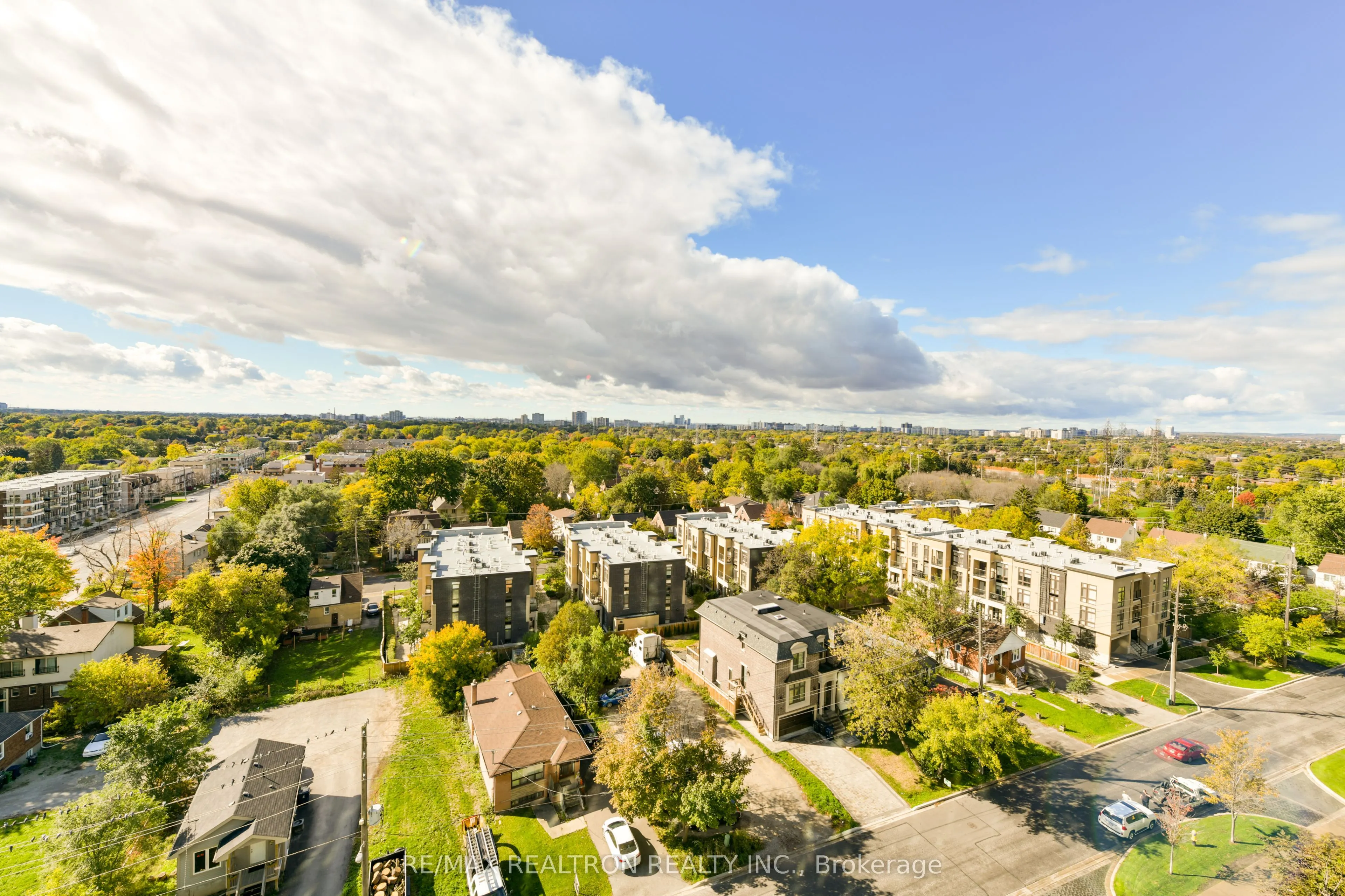 15 Greenview Avenue, #1109