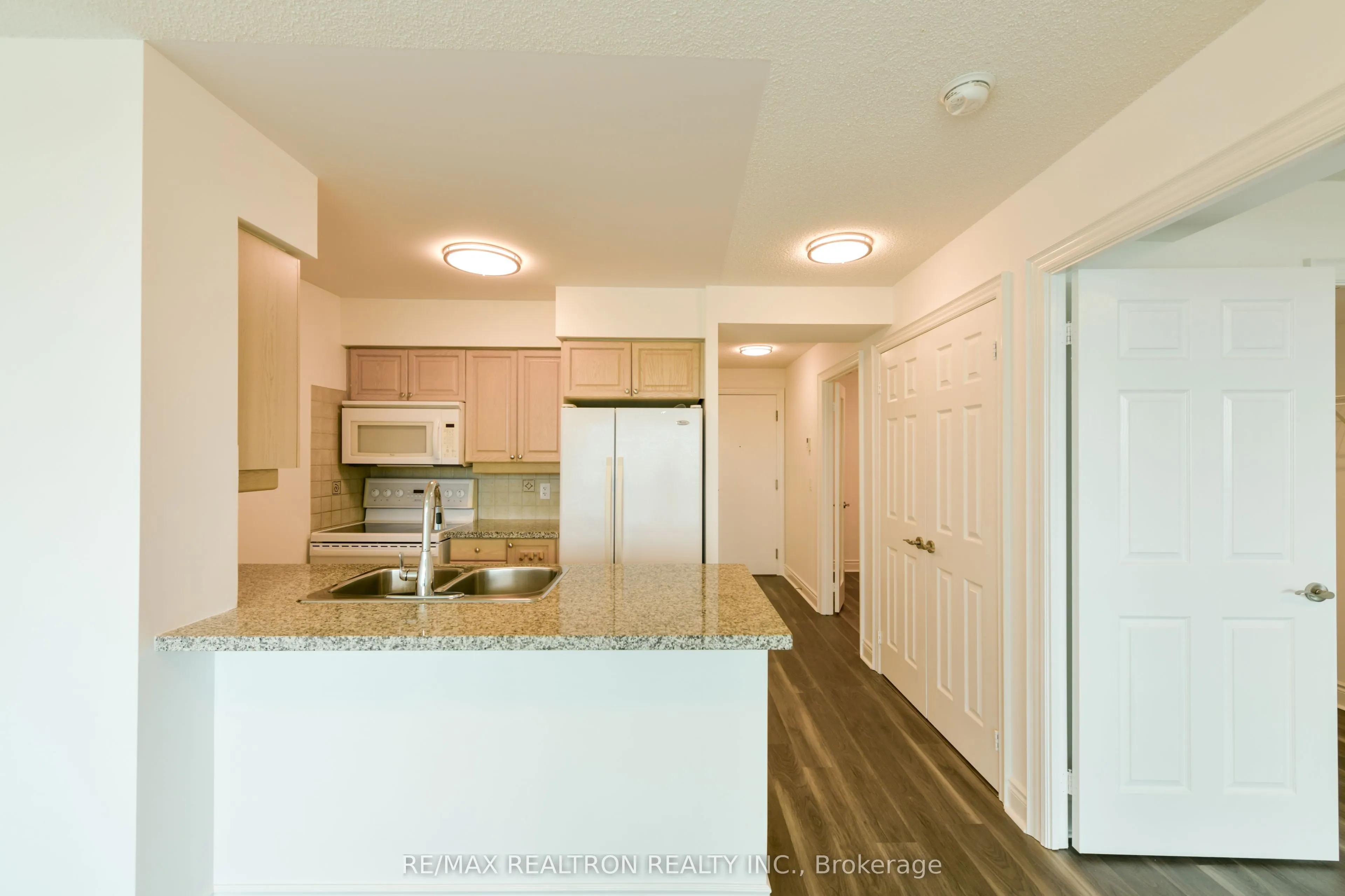 15 Greenview Avenue, #1109