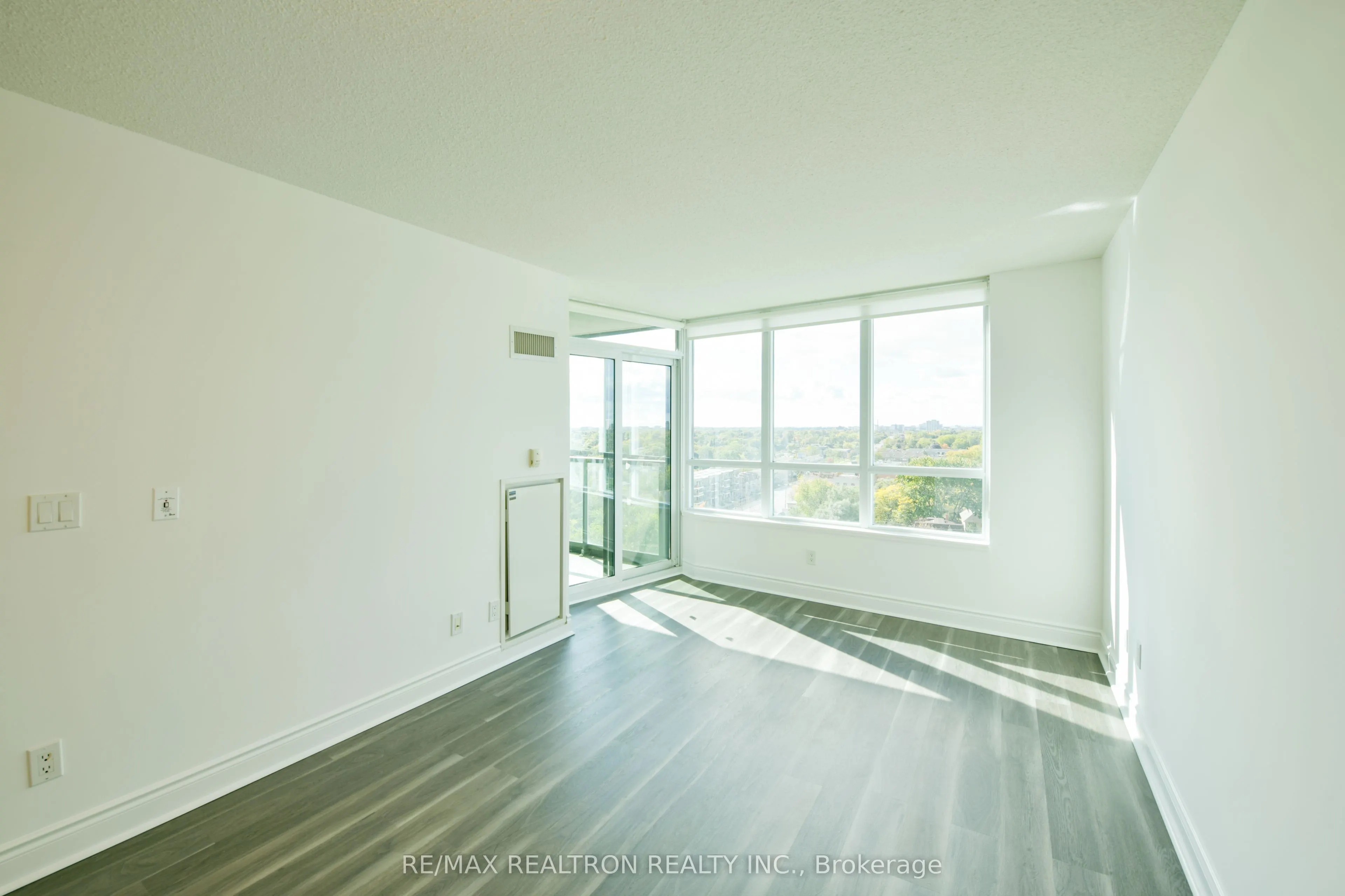 15 Greenview Avenue, #1109