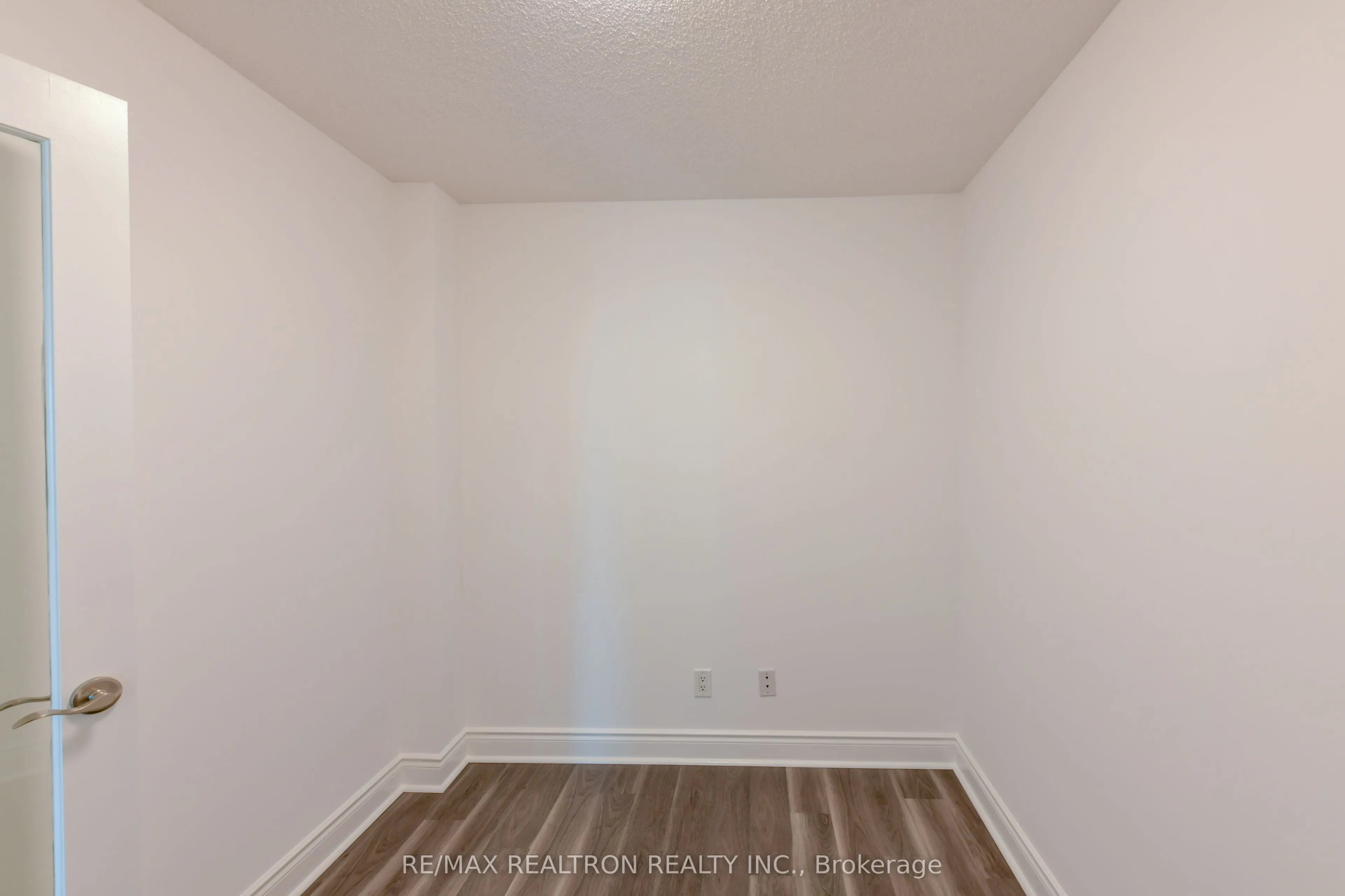 15 Greenview Avenue, #1109