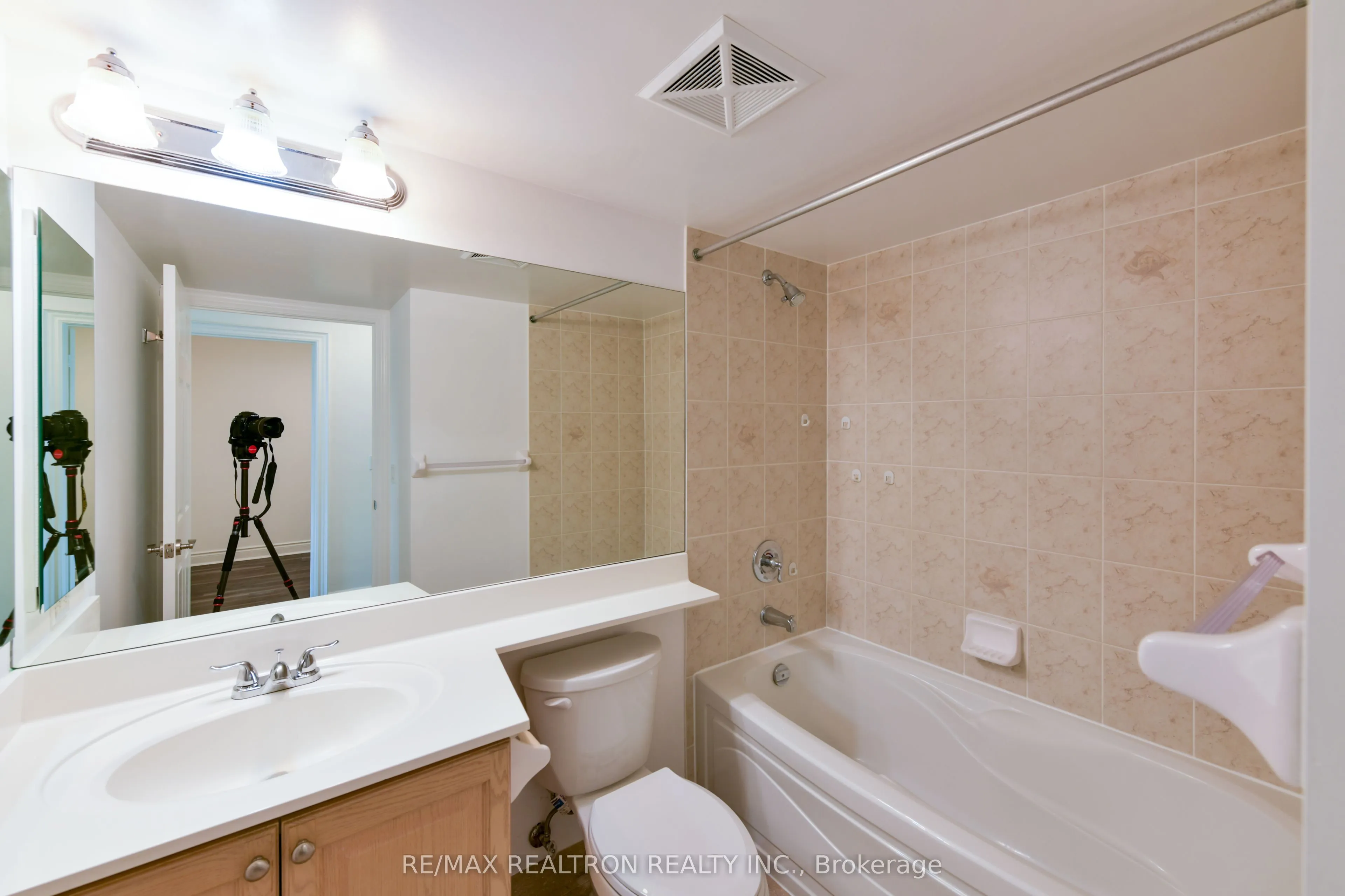 15 Greenview Avenue, #1109