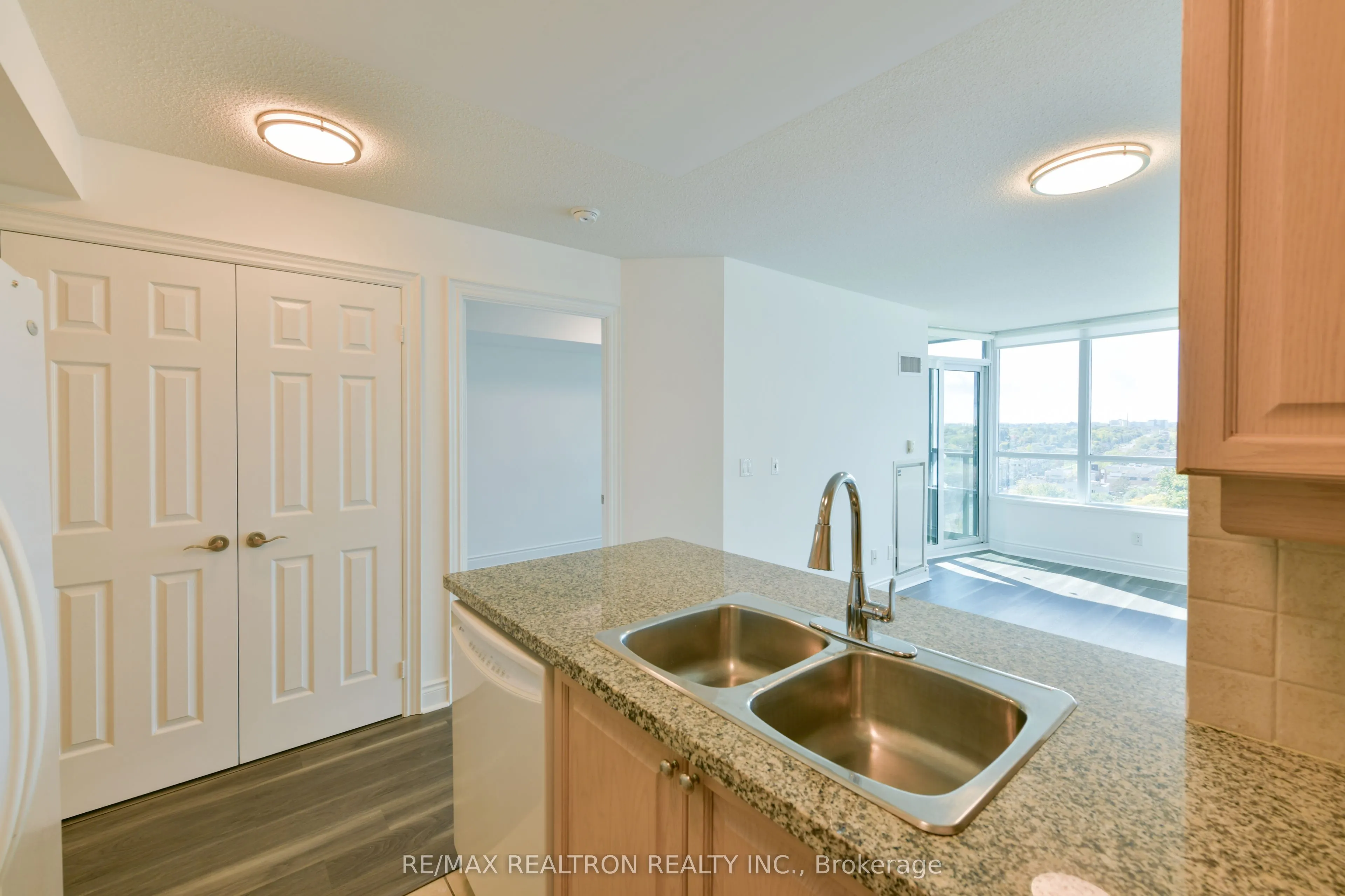 15 Greenview Avenue, #1109