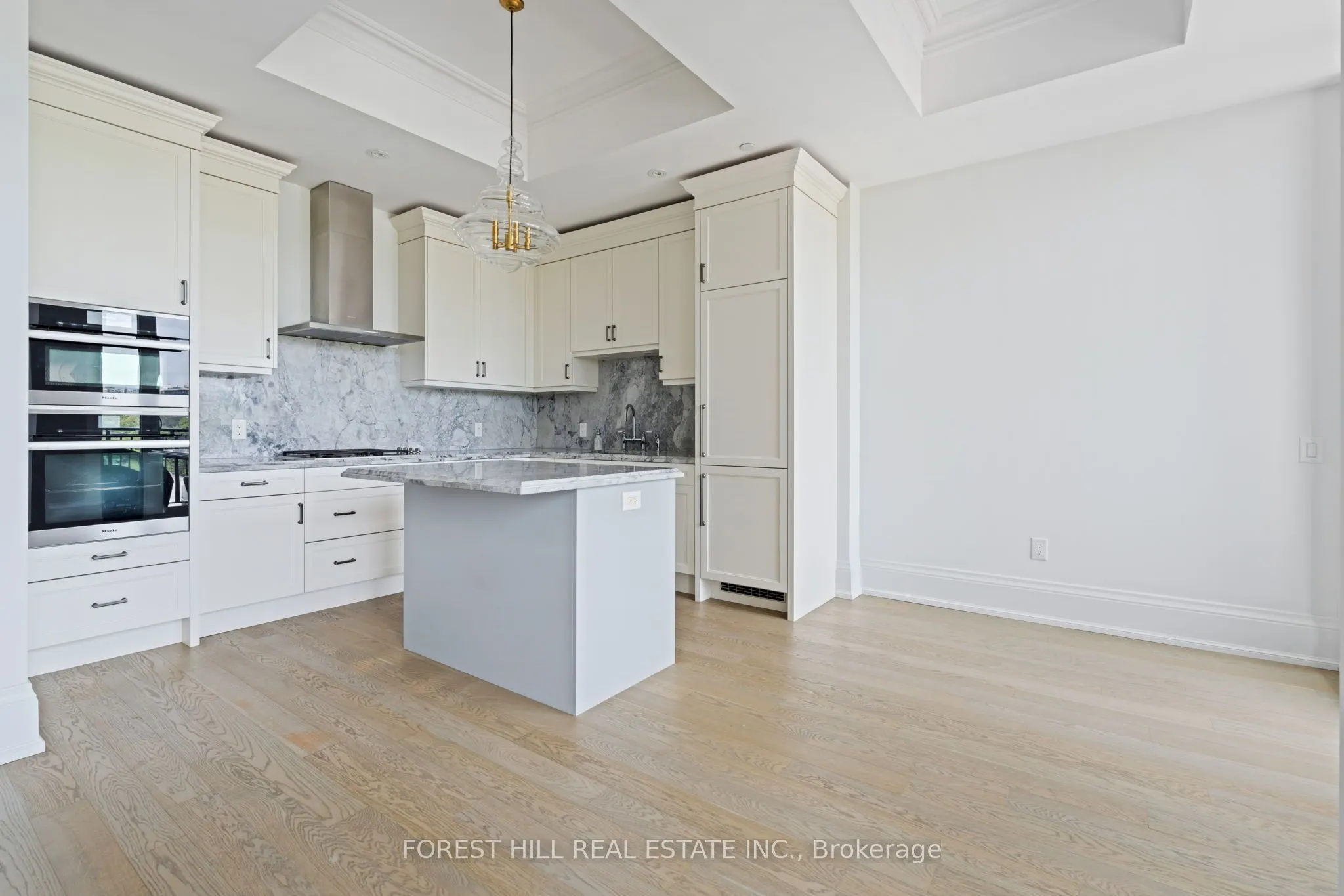133 Hazelton Avenue, #506