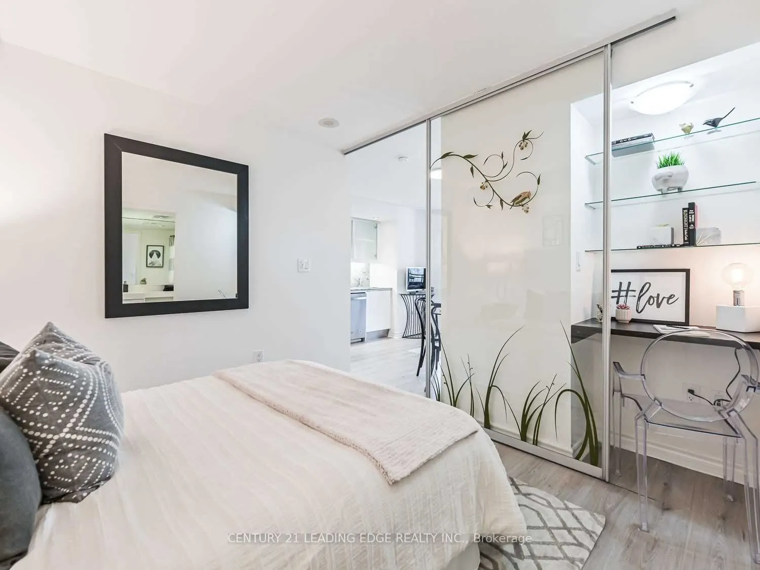 25 TELEGRAM Mews, #4211