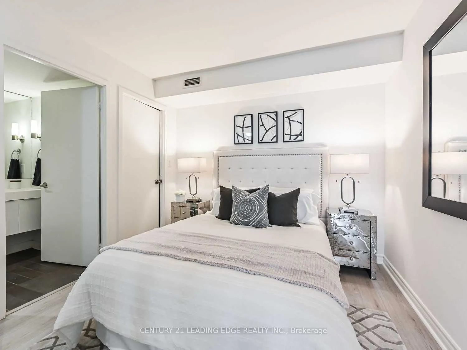 25 TELEGRAM Mews, #4211