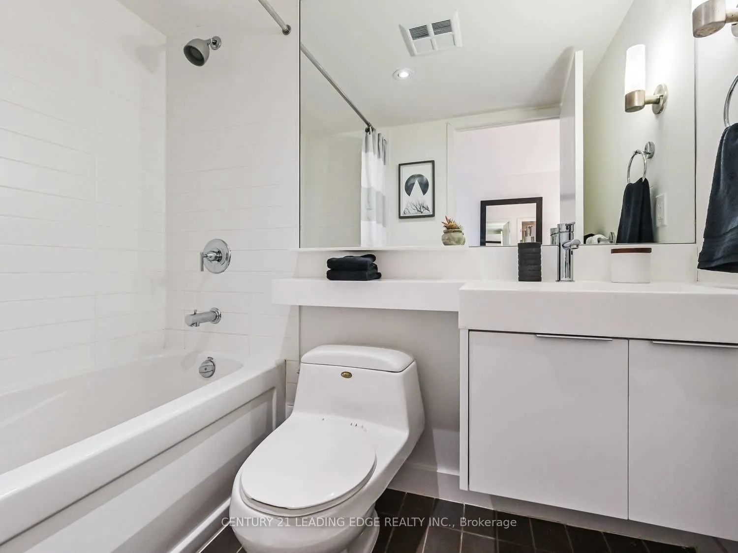 25 TELEGRAM Mews, #4211