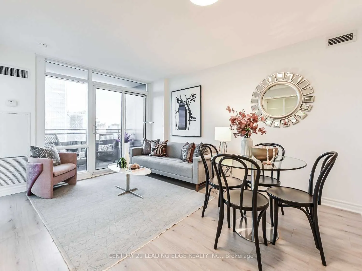 25 TELEGRAM Mews, #4211