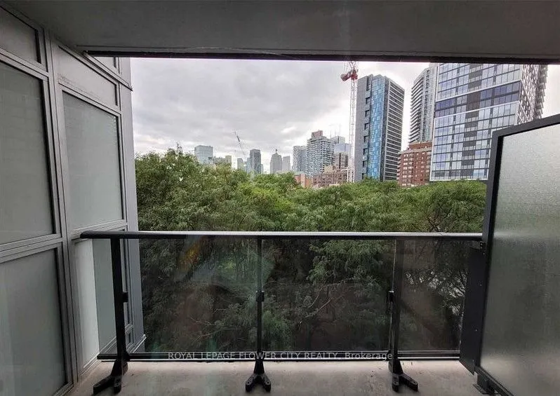 219 Dundas Street E, #1005