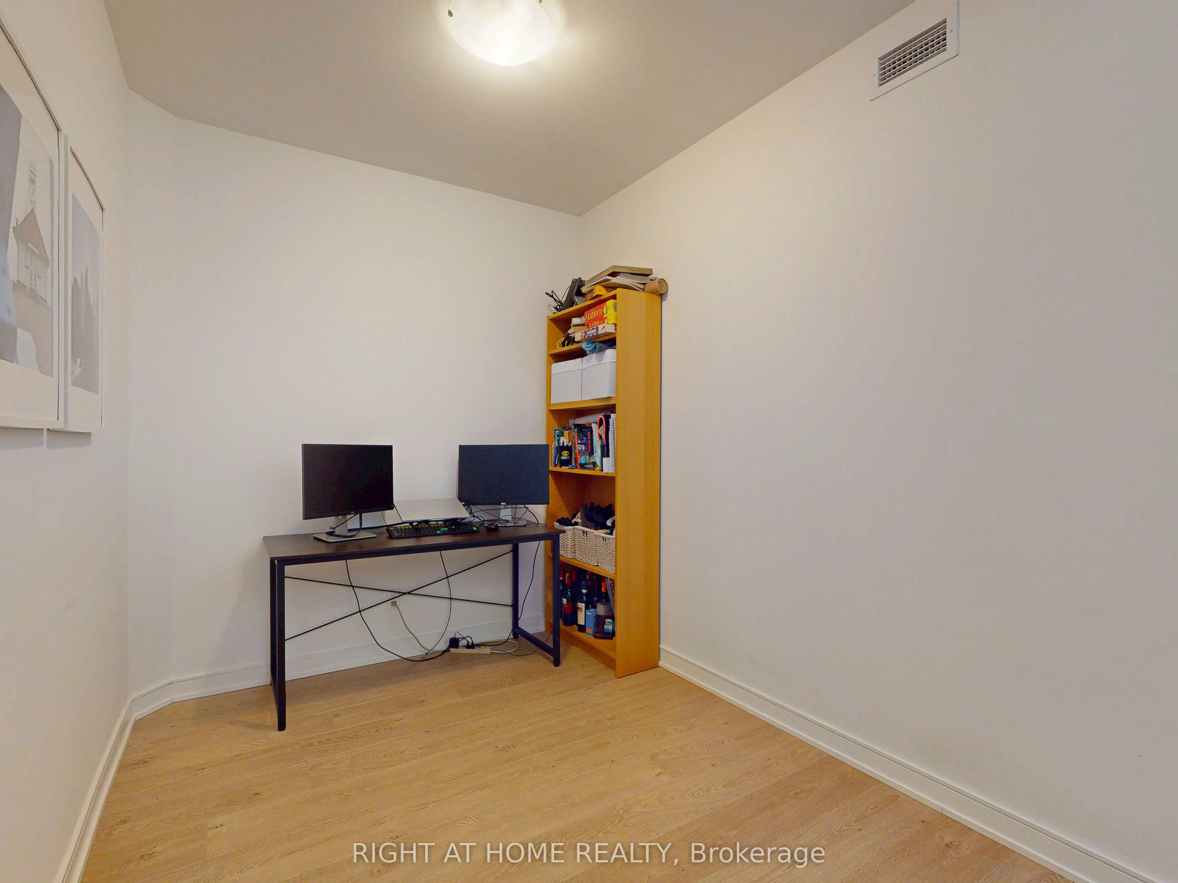88 Scott Street, #1904