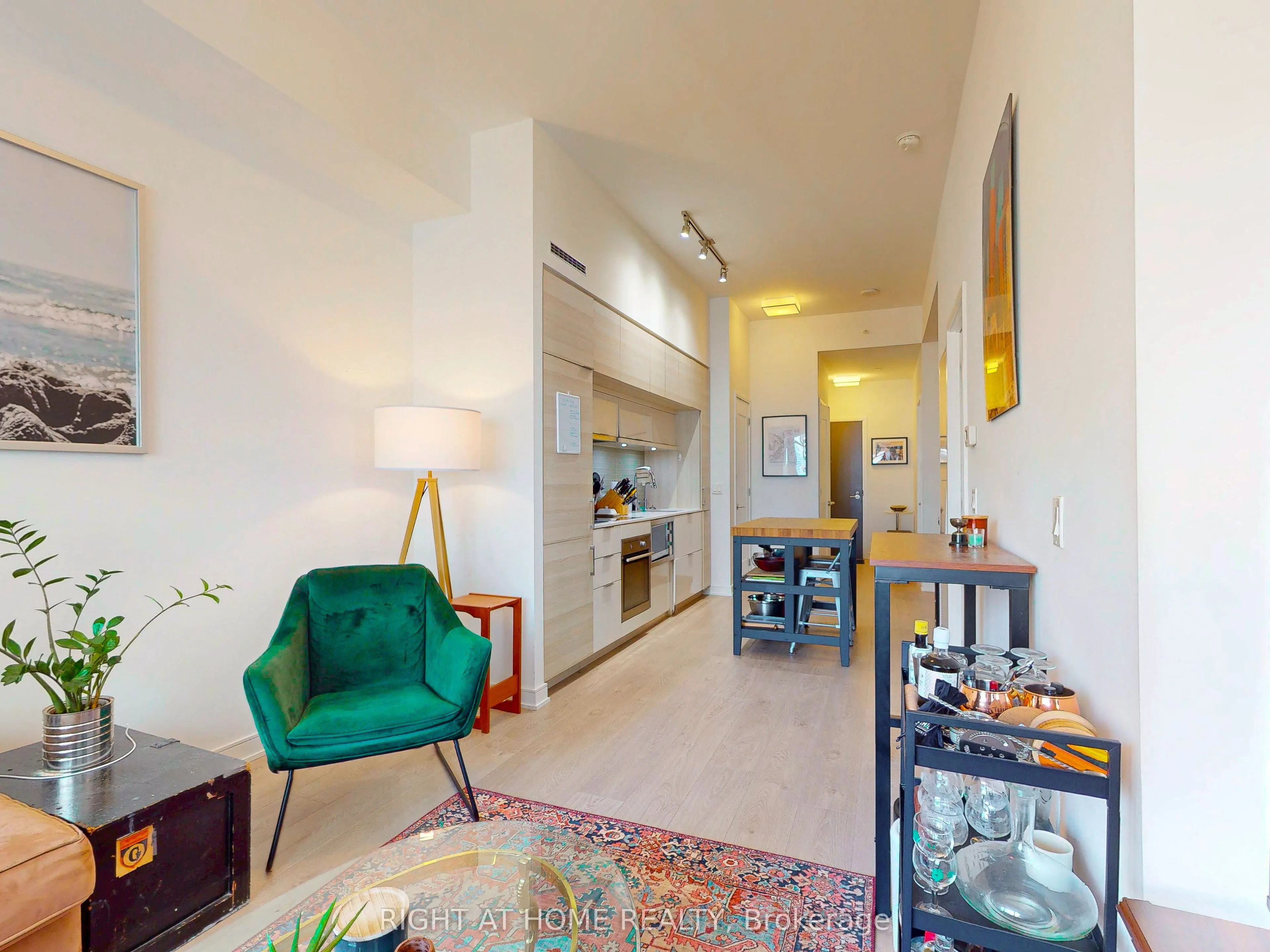 88 Scott Street, #1904