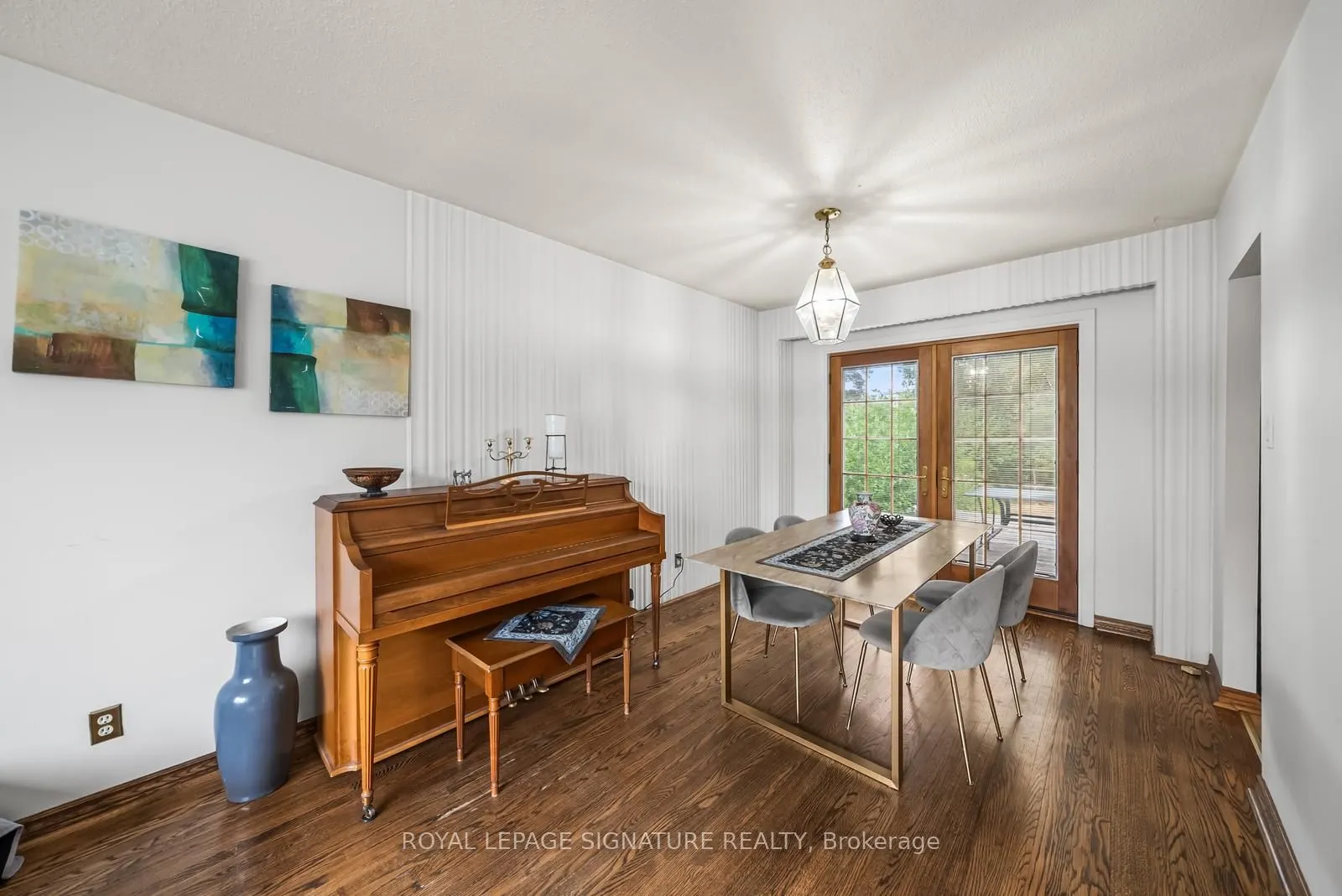 10 Rochelle Crescent, #Main & Upper Level