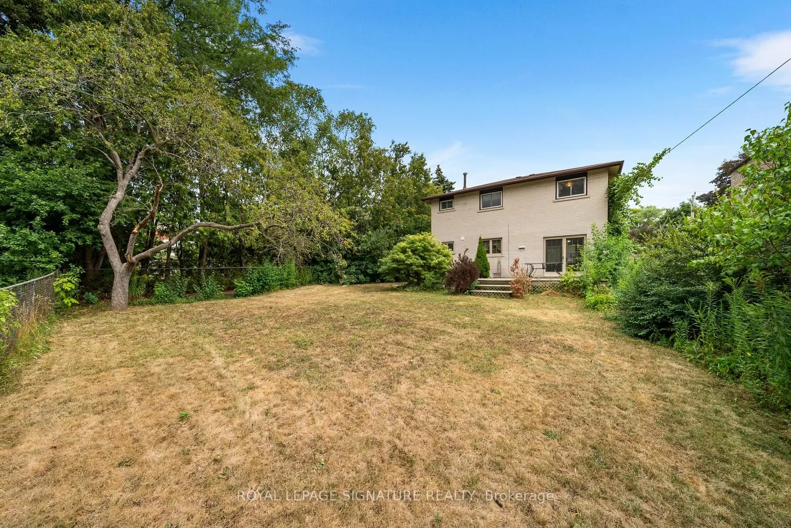 10 Rochelle Crescent, #Main & Upper Level
